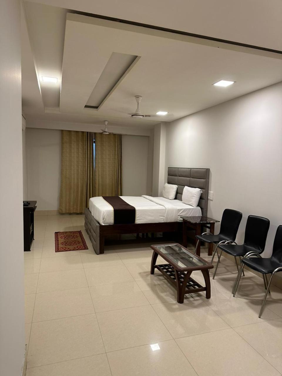 Tourist Deluxe Aero City Mahipalpur 3*