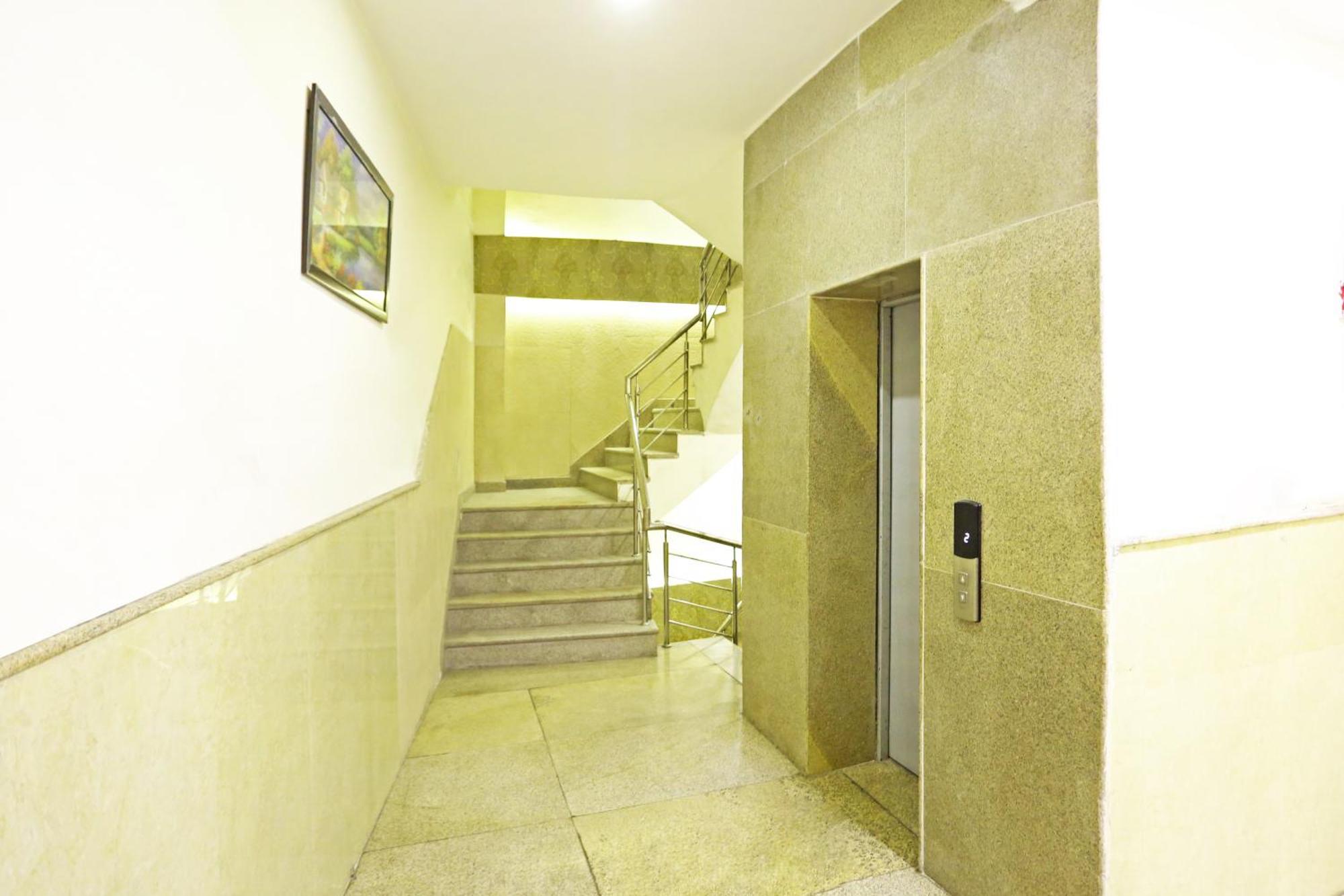 The Kiara Near Delhi Airport 3*