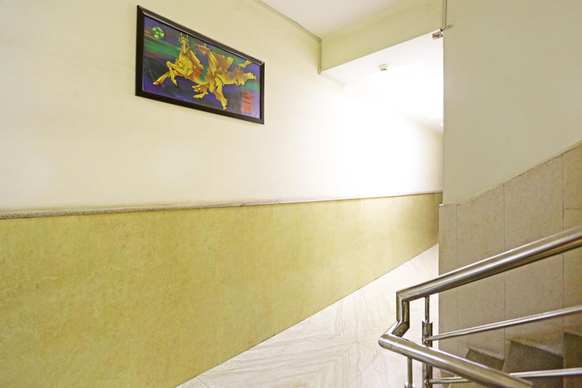 Hotel The Kiara Near Delhi Airport