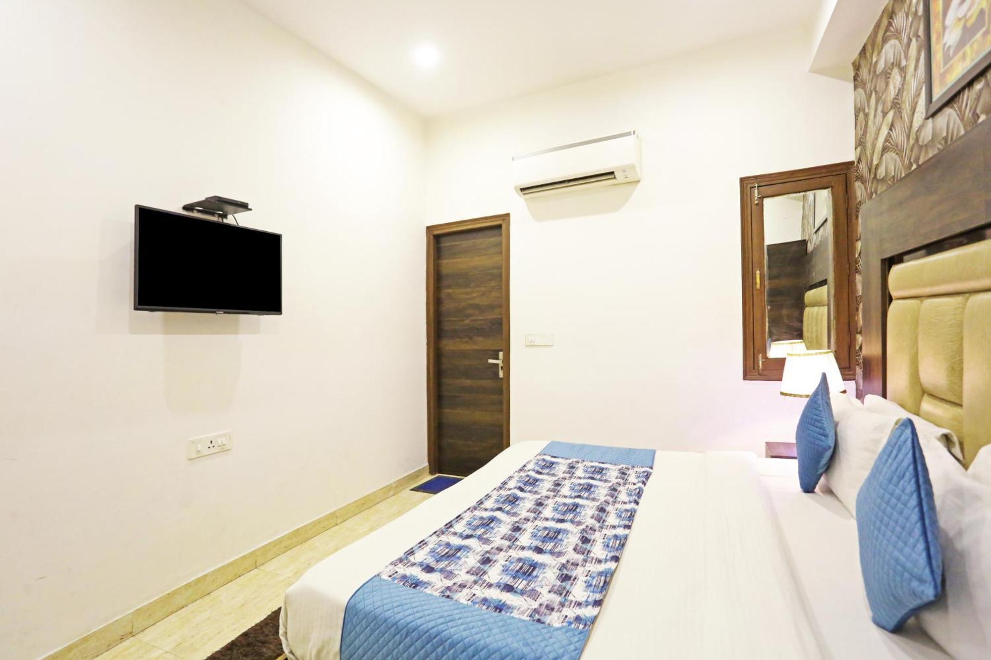 Hotel The Kiara Near Delhi Airport
