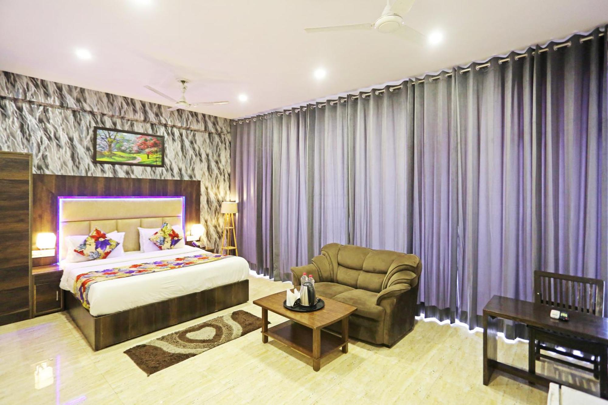 Hotel The Kiara Near Delhi Airport New Delhi