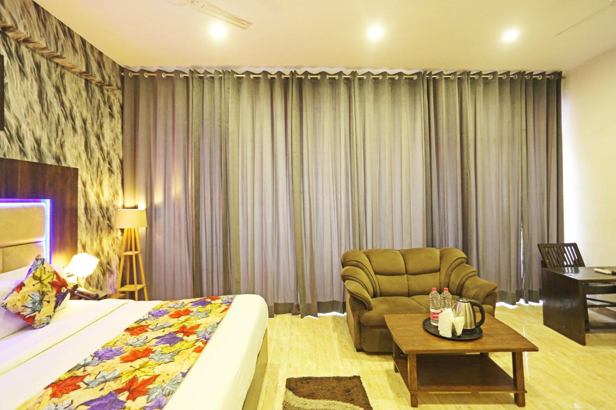 The Kiara Near Delhi Airport 3* New Delhi