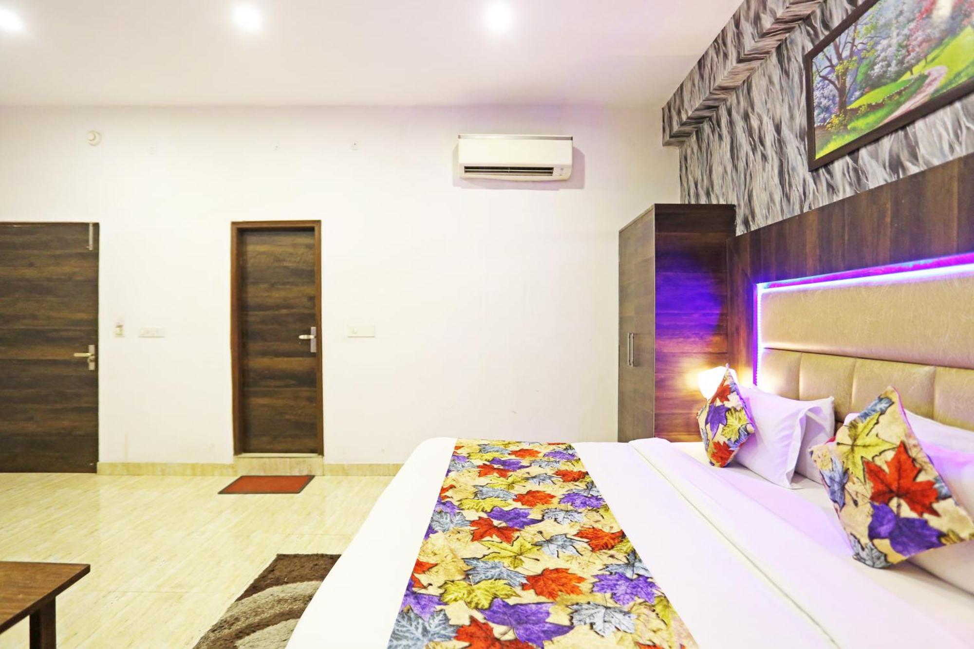 Hotel The Kiara Near Delhi Airport
