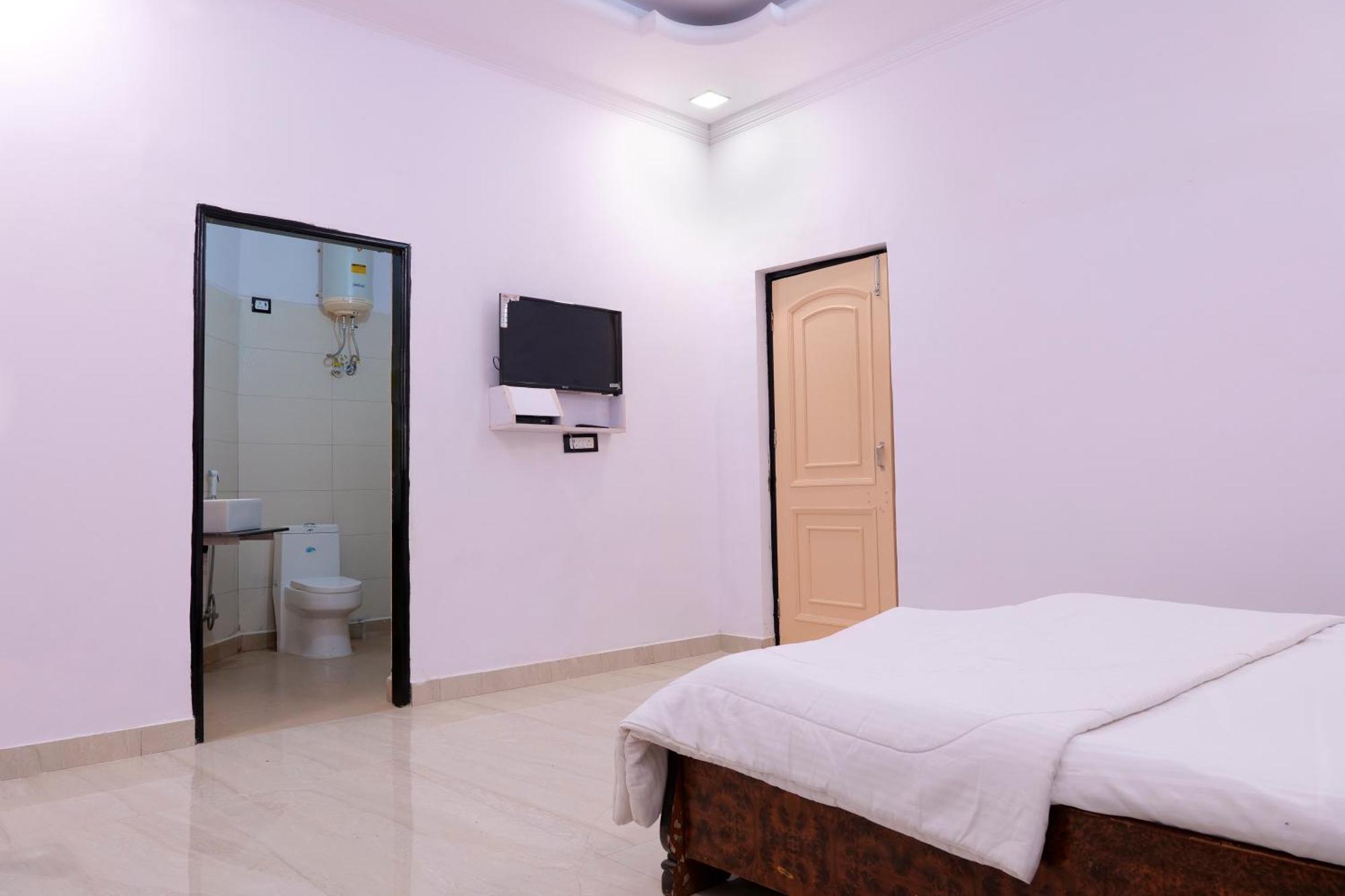 Embassy 3* New Delhi