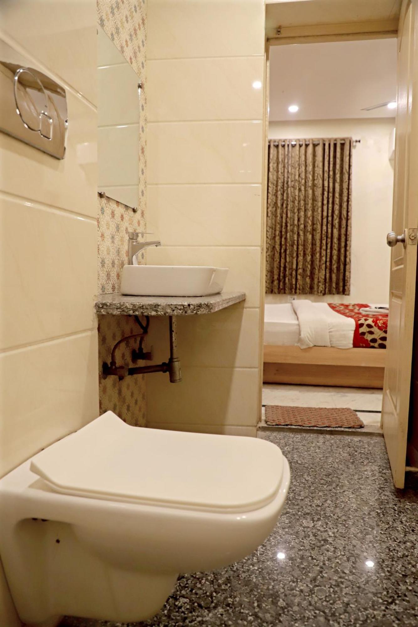 Klick International Hotel 3*