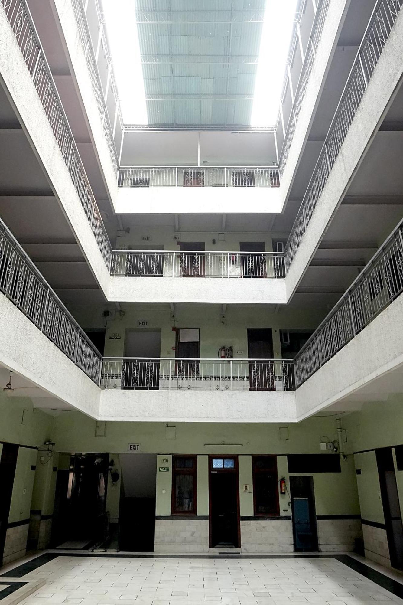 New Royal Hotel 3*