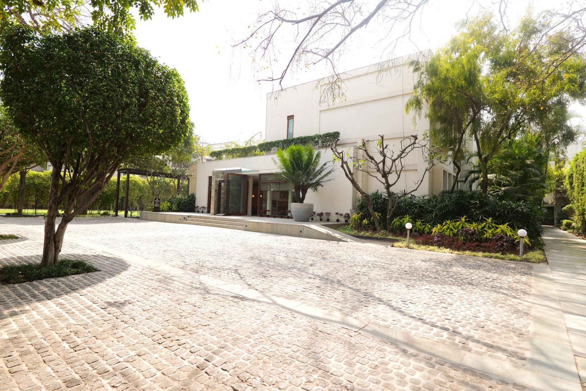 Hotel The Manor - New Delhi