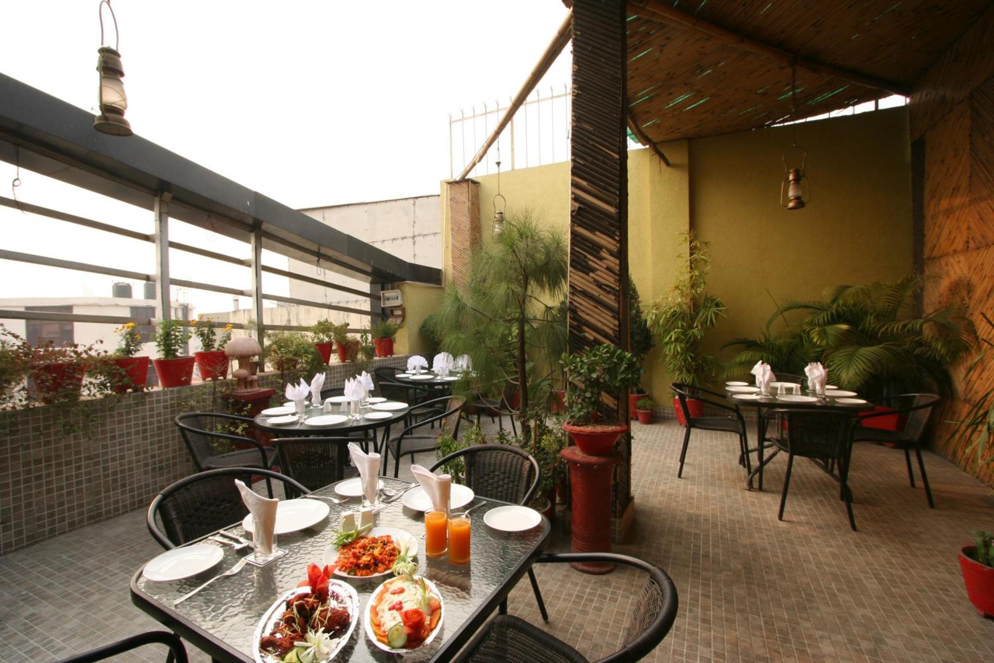 Kingston Park - Karol Bagh