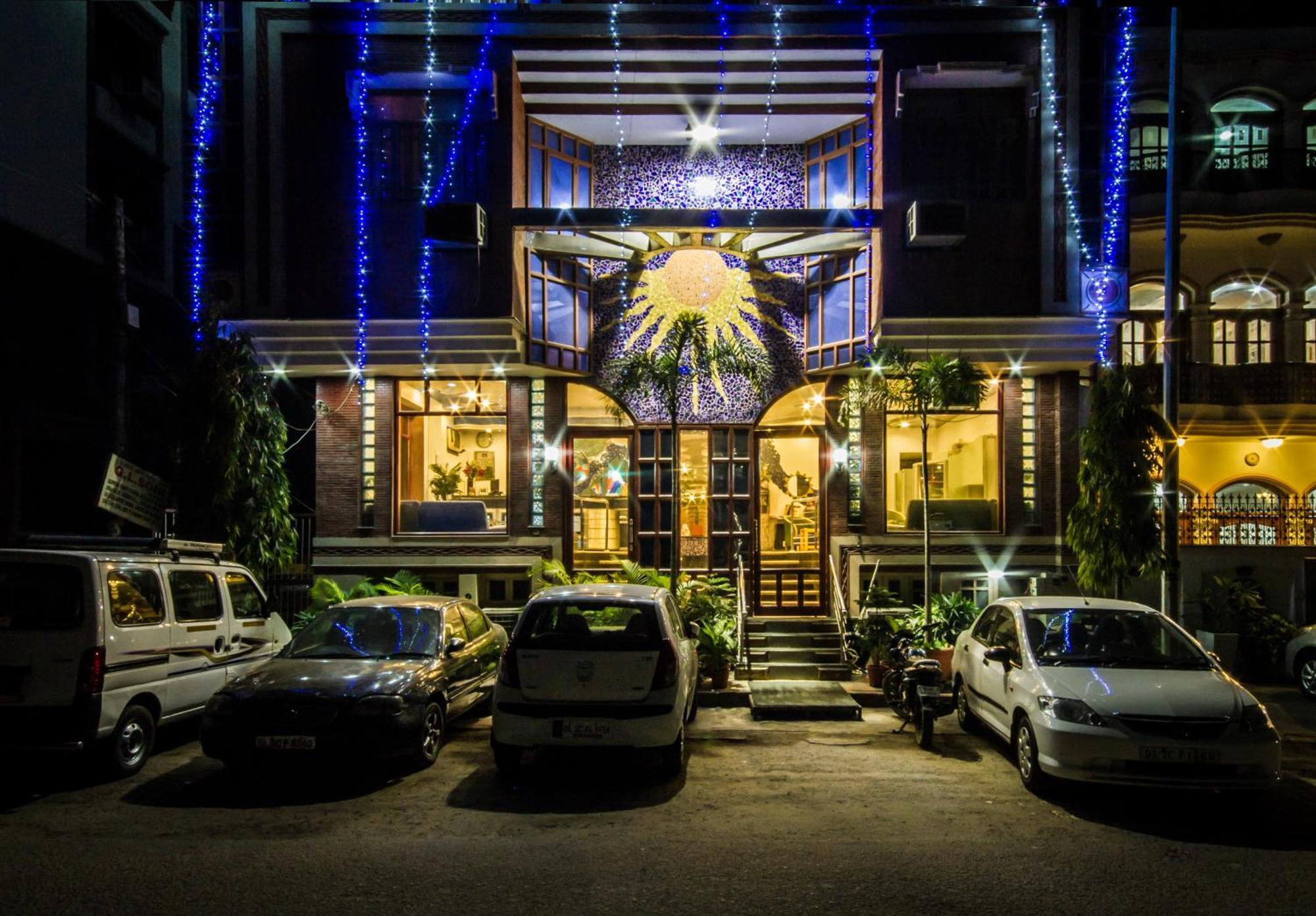 Hotel The Suncourt Yatri