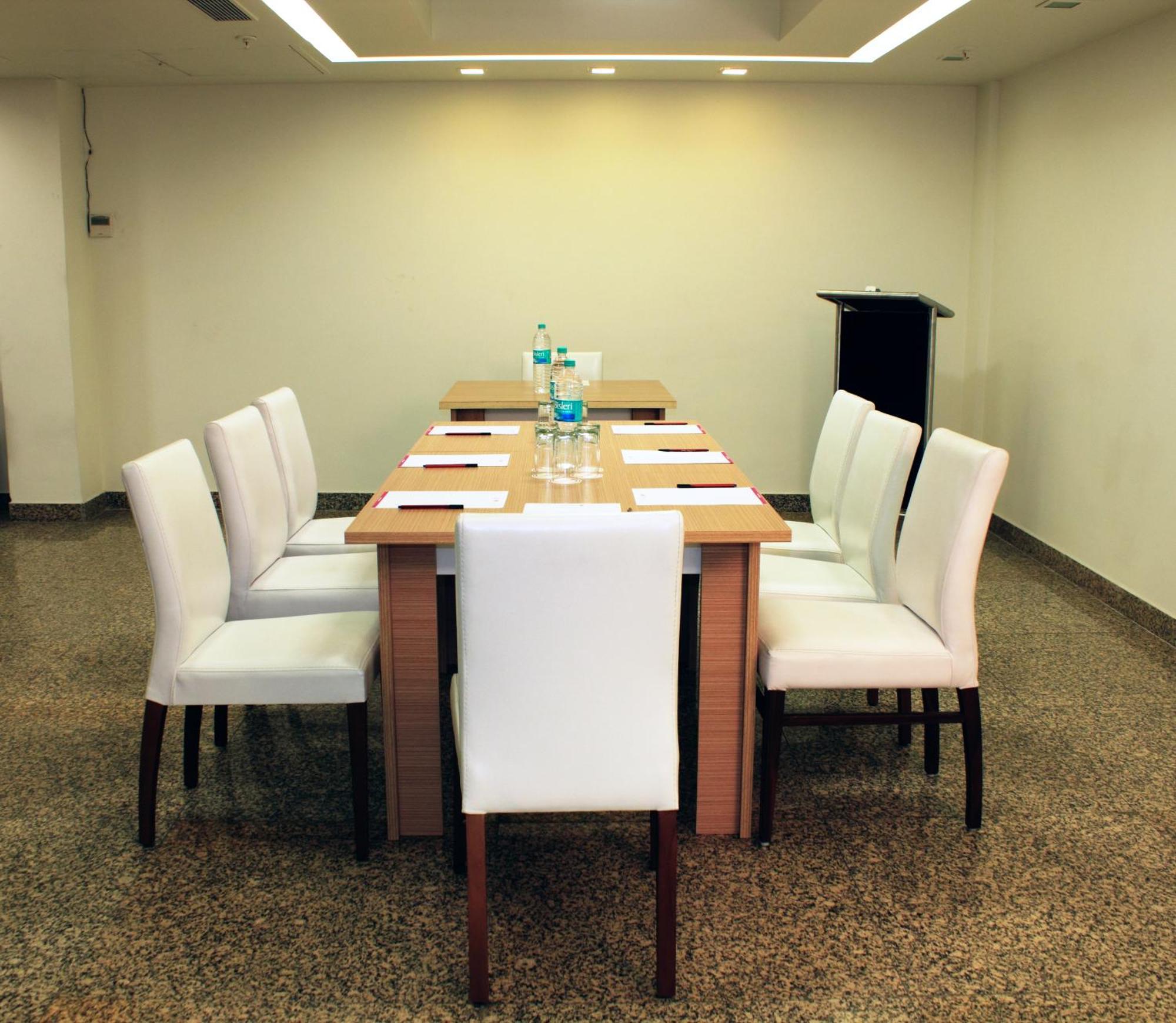 Hotel Ivory 32 New Delhi
