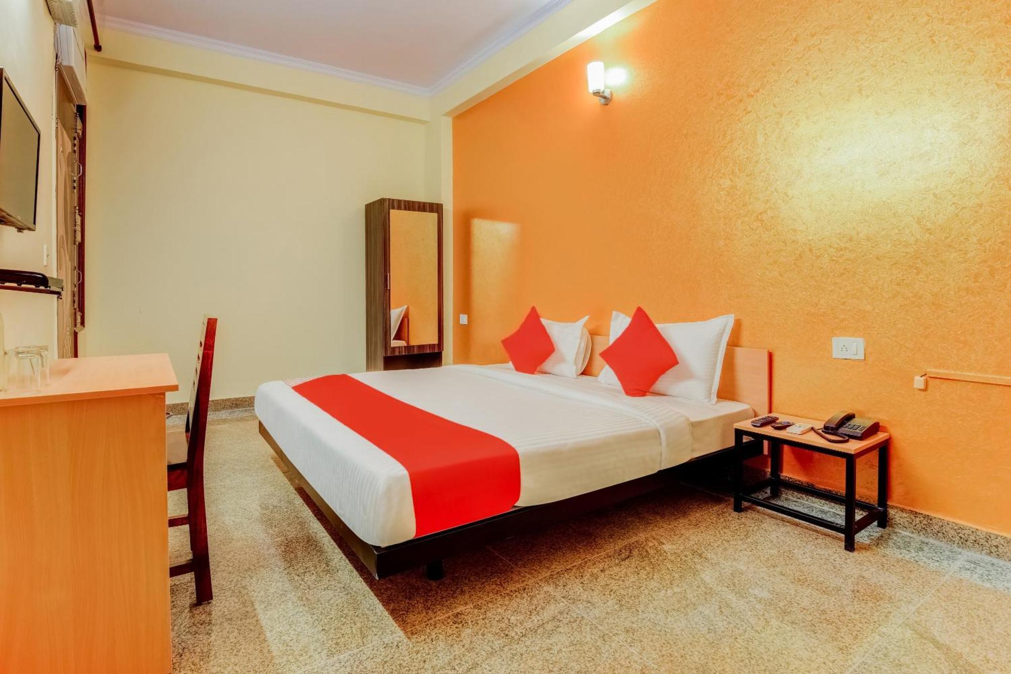 Hotel Oyo Flagship Jhankar Road New Delhi