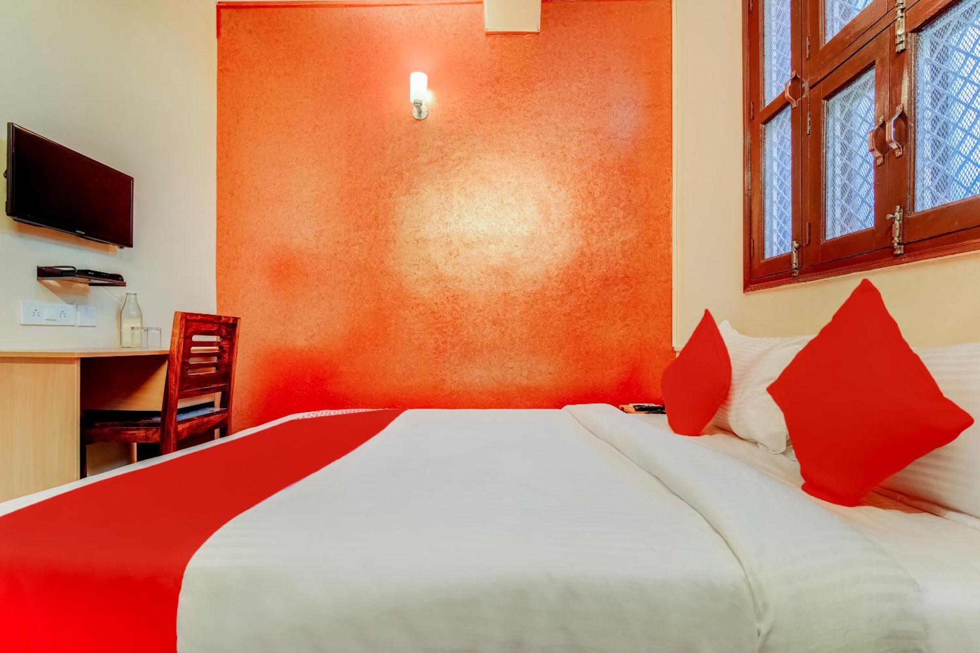 Hotel Oyo Flagship Jhankar Road New Delhi