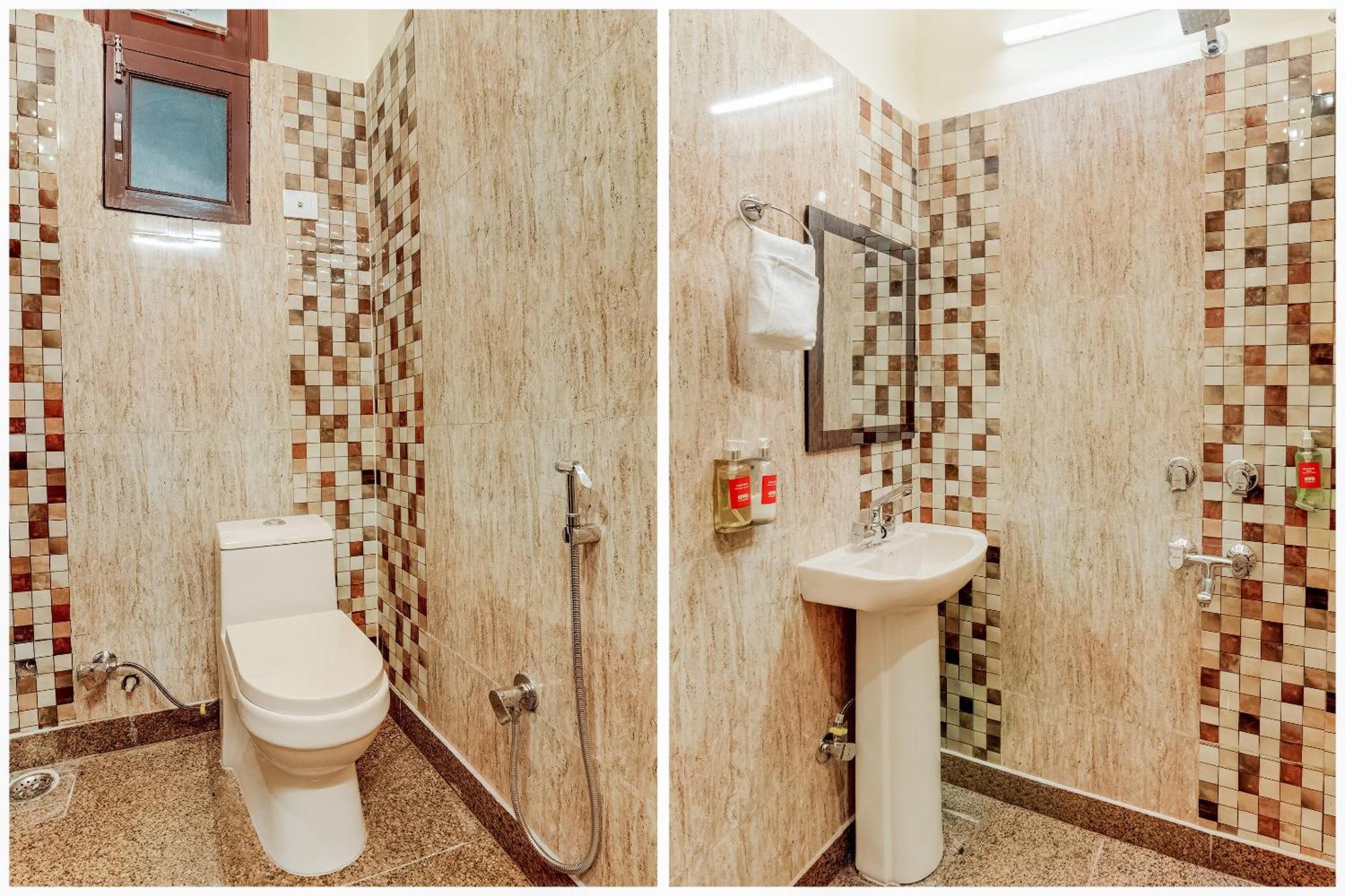 Hotel Oyo Flagship Jhankar Road