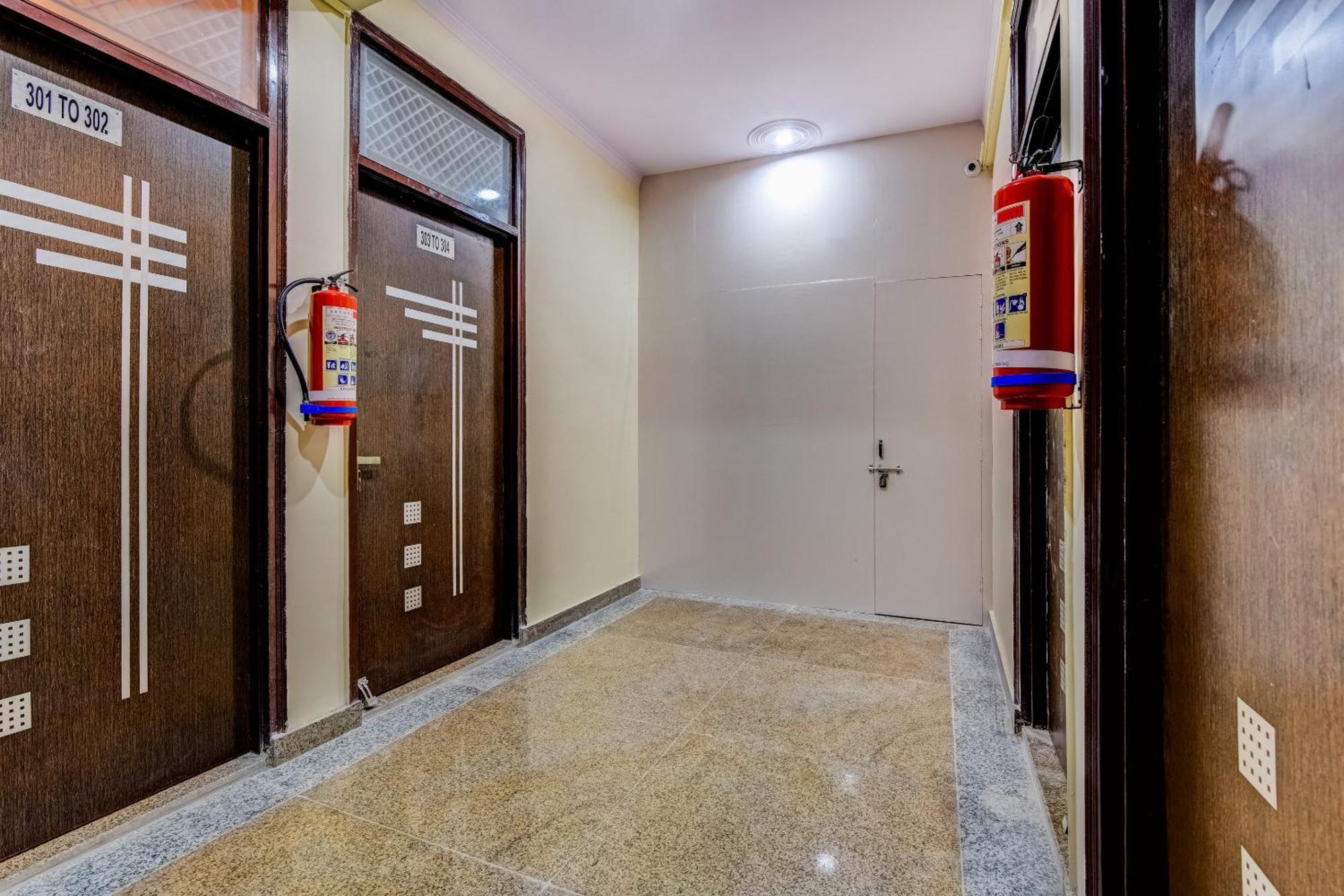 Oyo Flagship Jhankar Road New Delhi