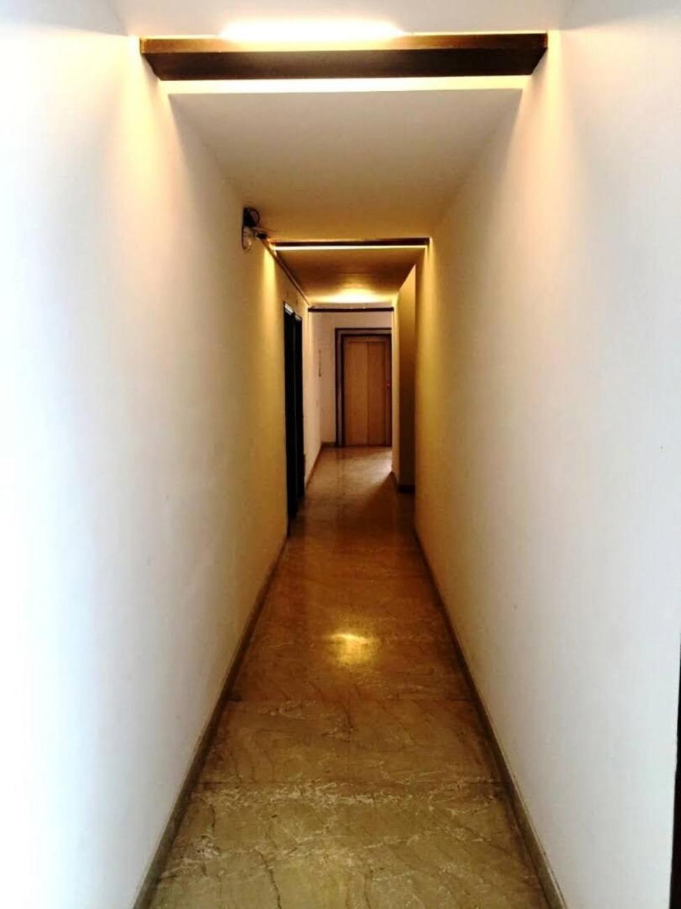 Hotel Jashn Near Apollo Hospital