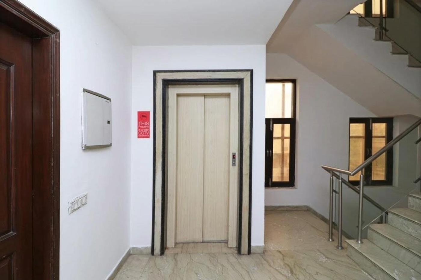 Hotel Jashn Near Apollo Hospital 3*