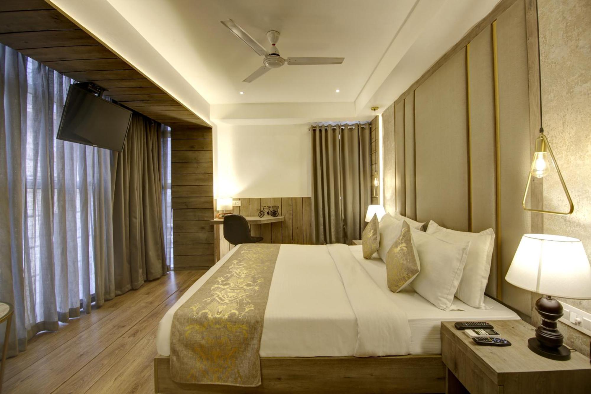 Hotel Town Grand Patel Nagar