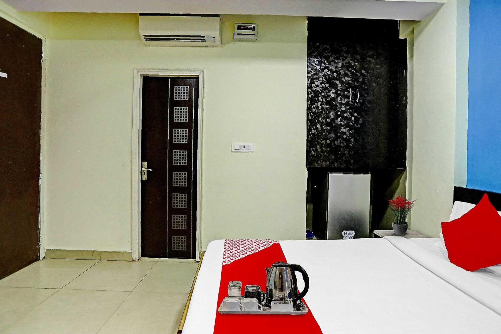 Hotel O Shyam Residency Near Lotus Temple New Delhi