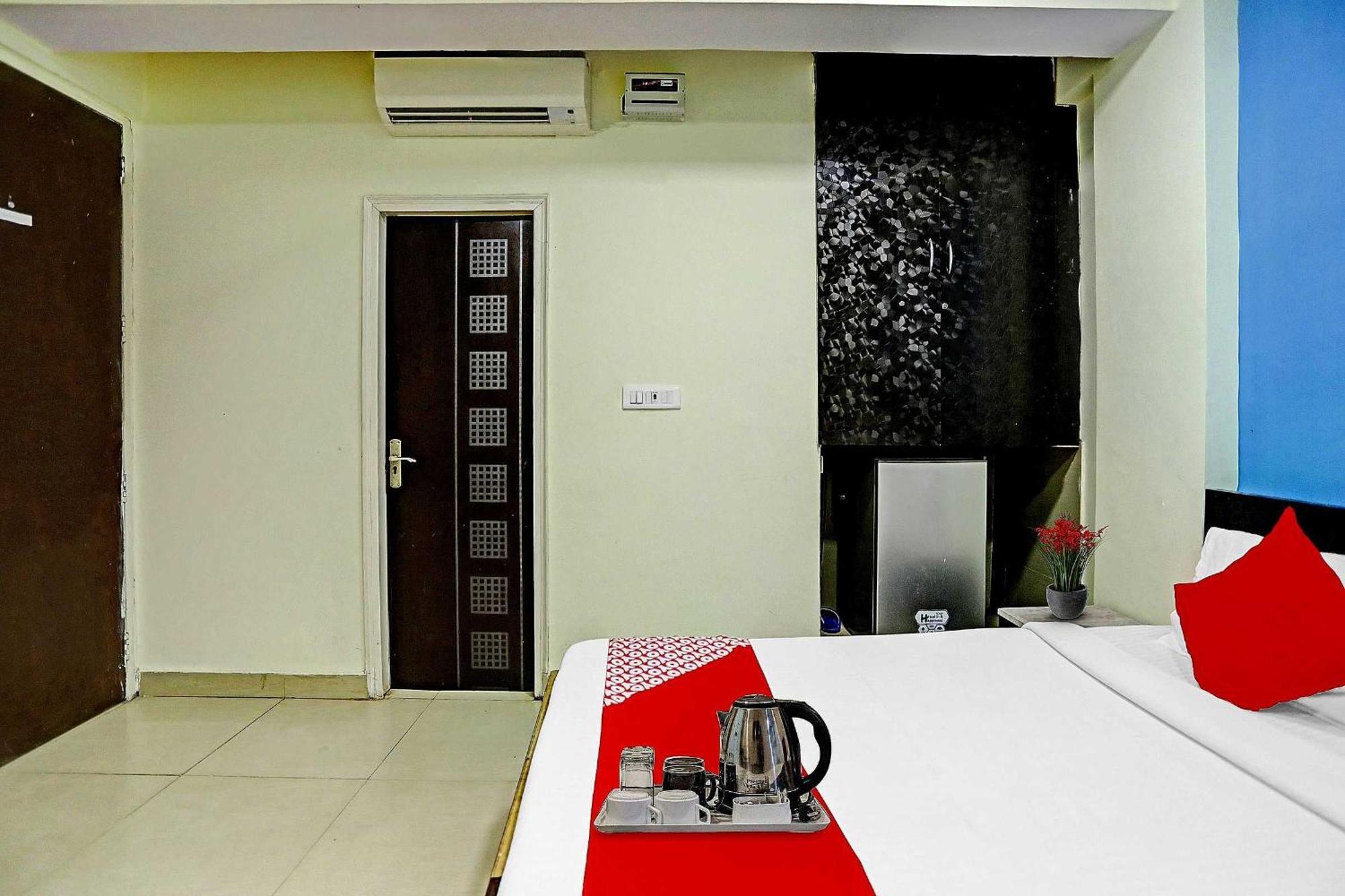 Hotel O Shyam Residency Near Lotus Temple 3*