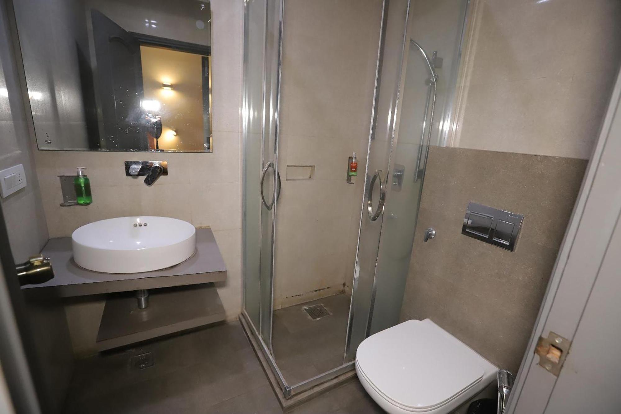 Hotel Qotel Chhatarpur- Opp Tivoli Garden Nova Deli