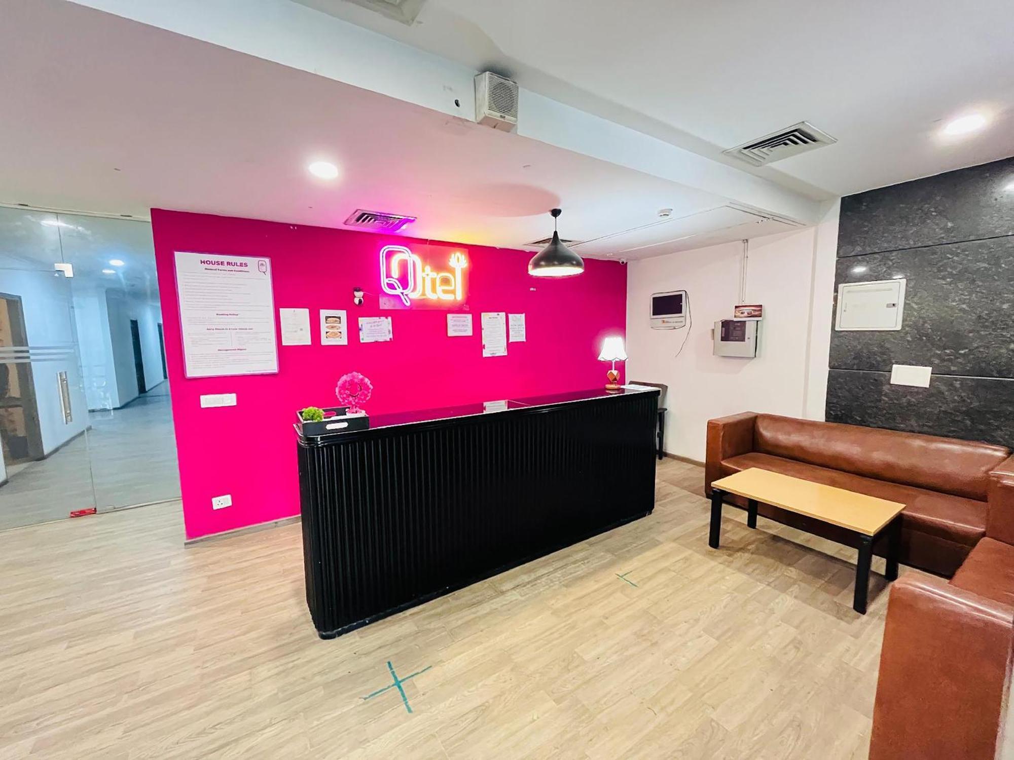 Hotel Qotel Chhatarpur- Opp Tivoli Garden 3*