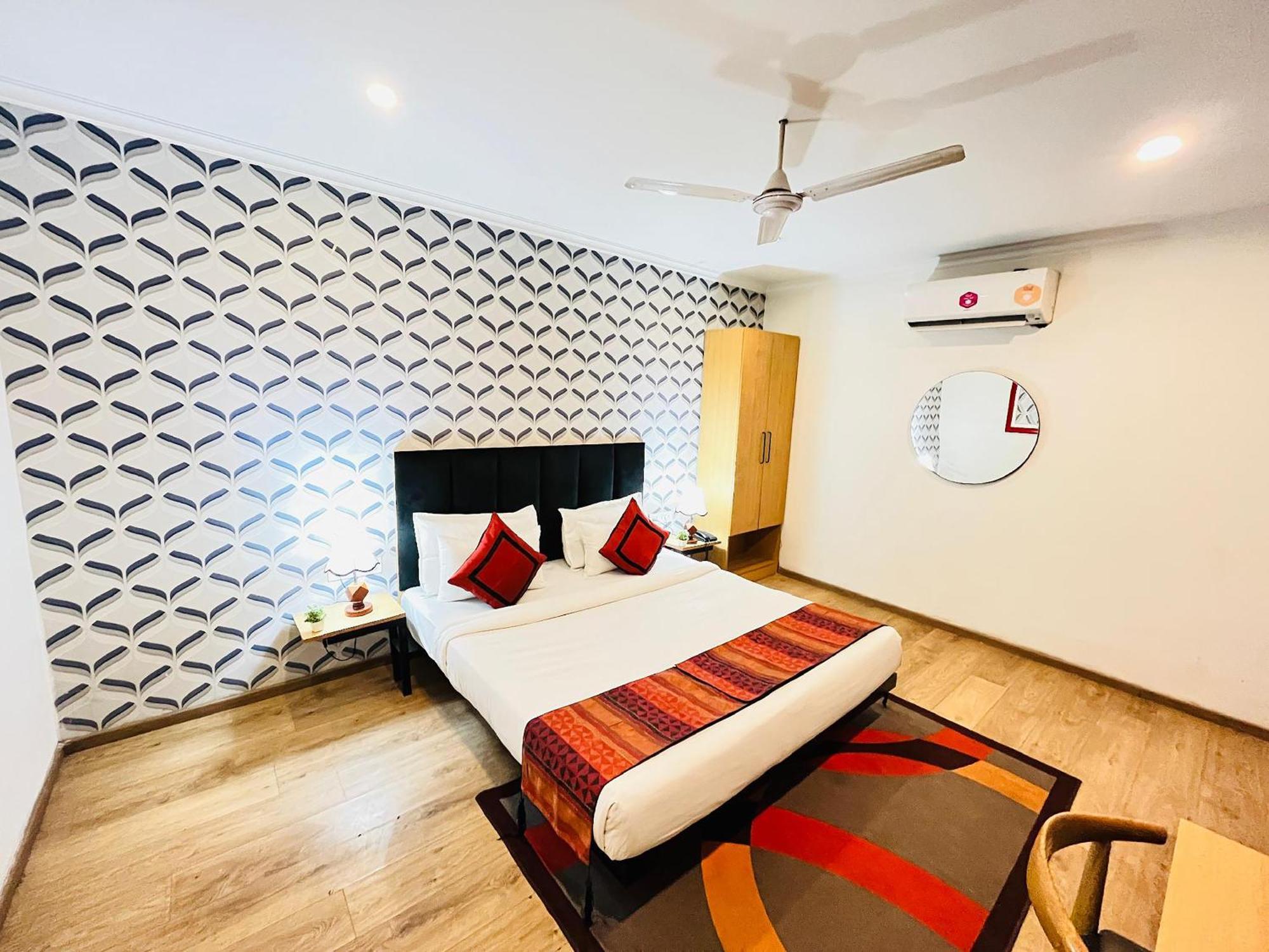 Hotel Qotel Chhatarpur- Opp Tivoli Garden
