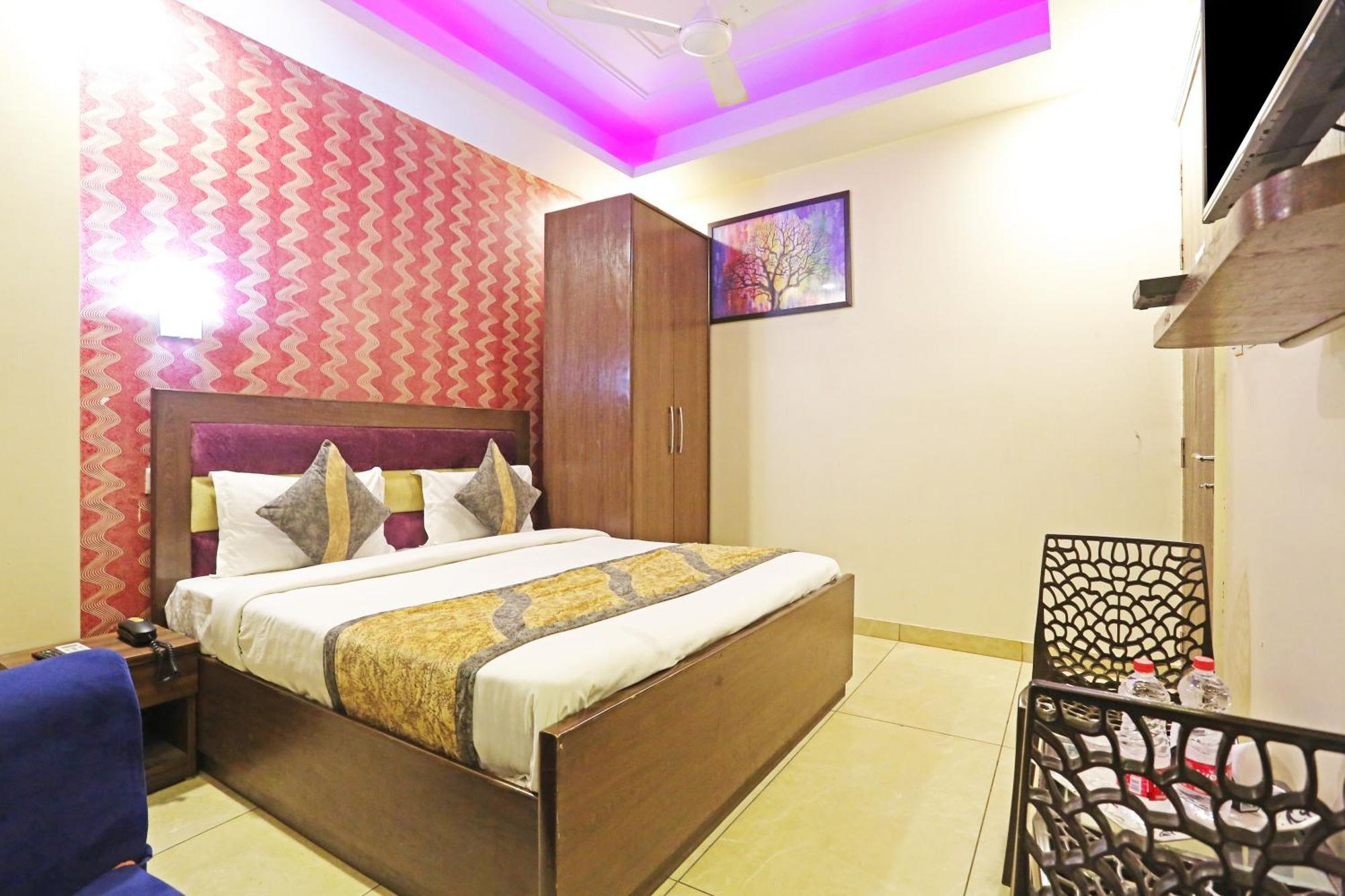 Airport Hotel Redstone