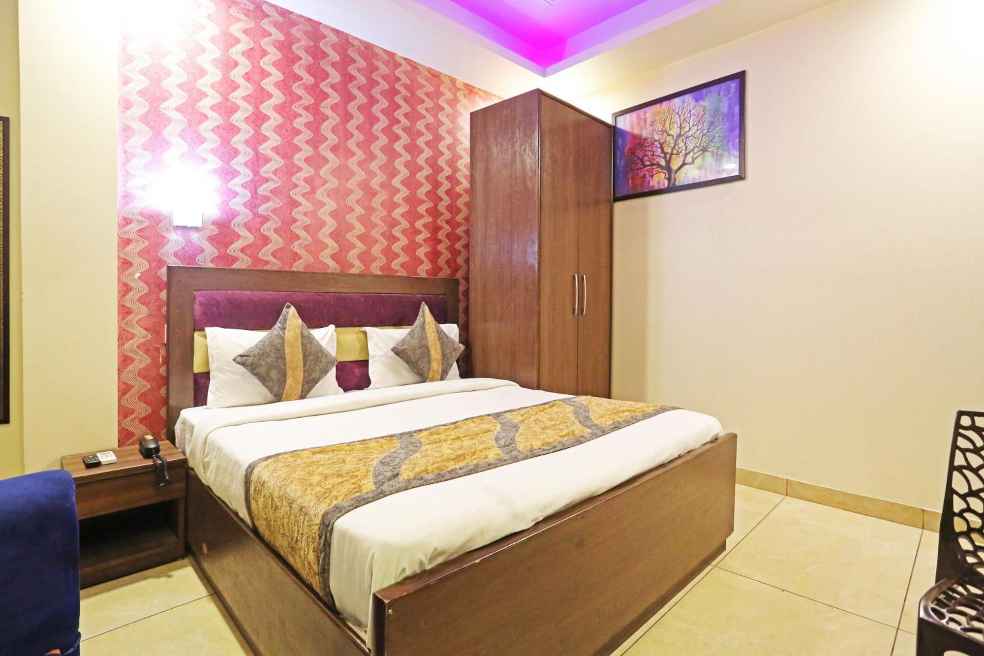 Hotel Airport Hotel Redstone 3*