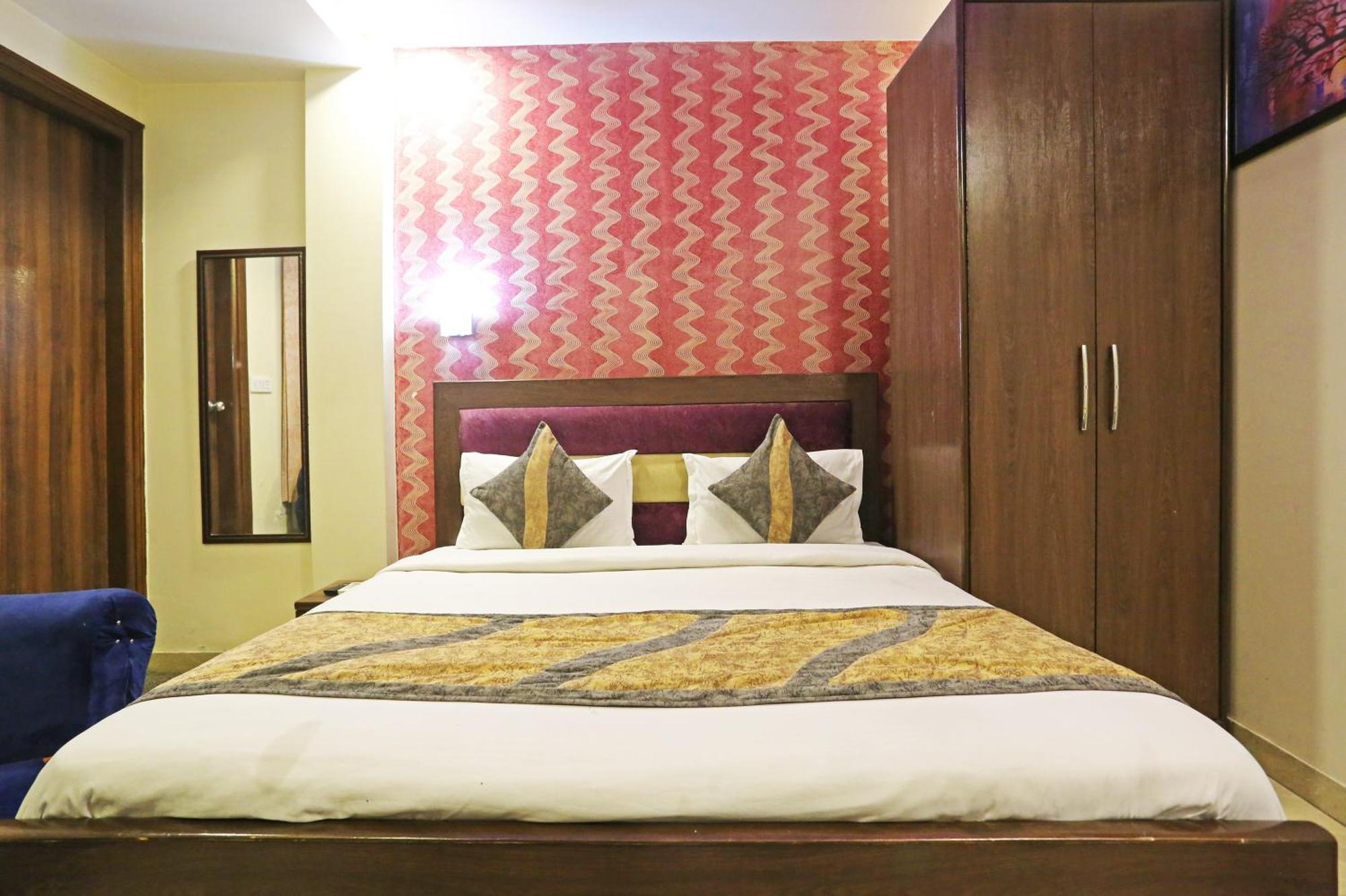 Hotel Airport Hotel Redstone 3*