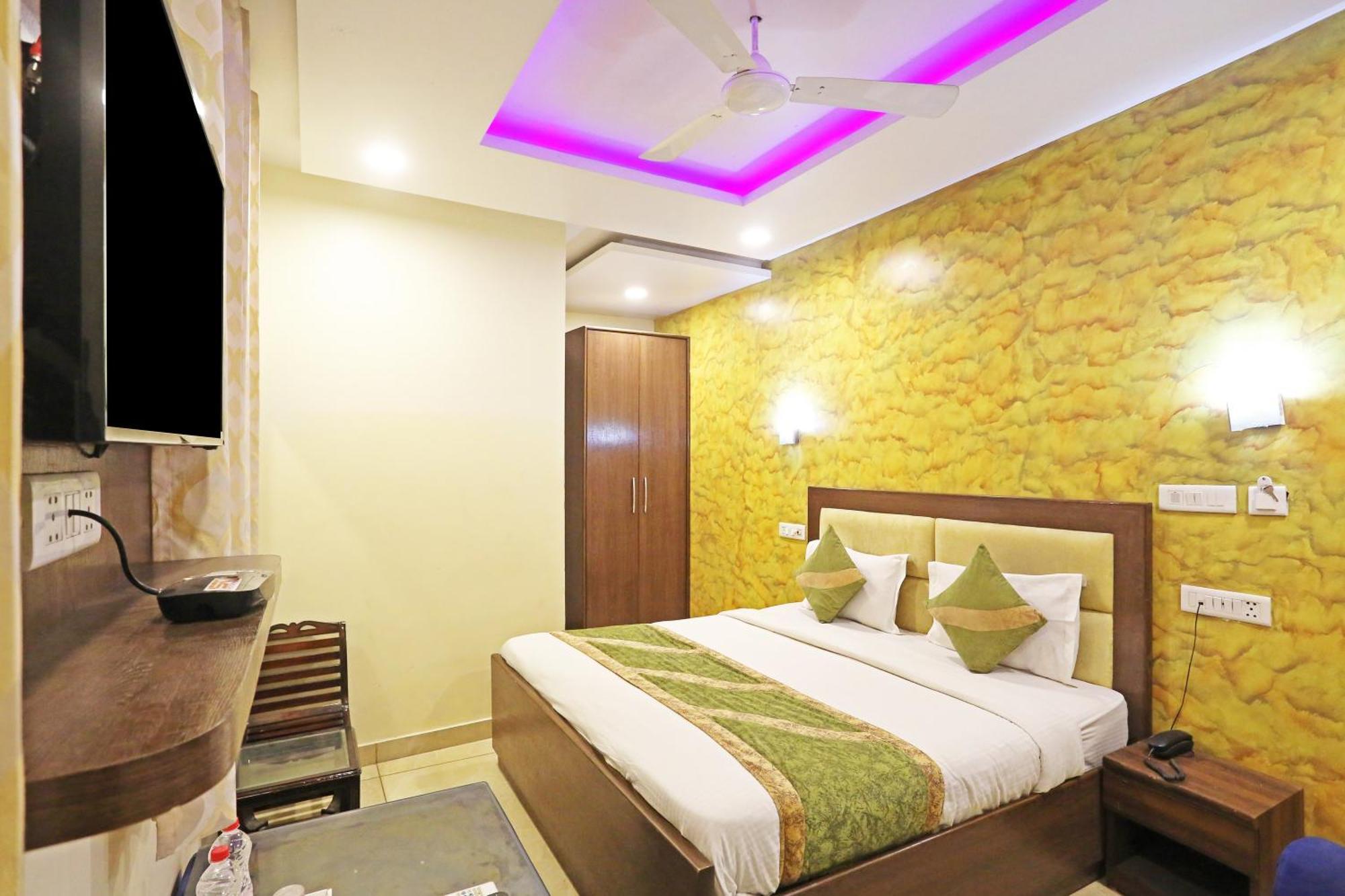 Airport Hotel Redstone New Delhi