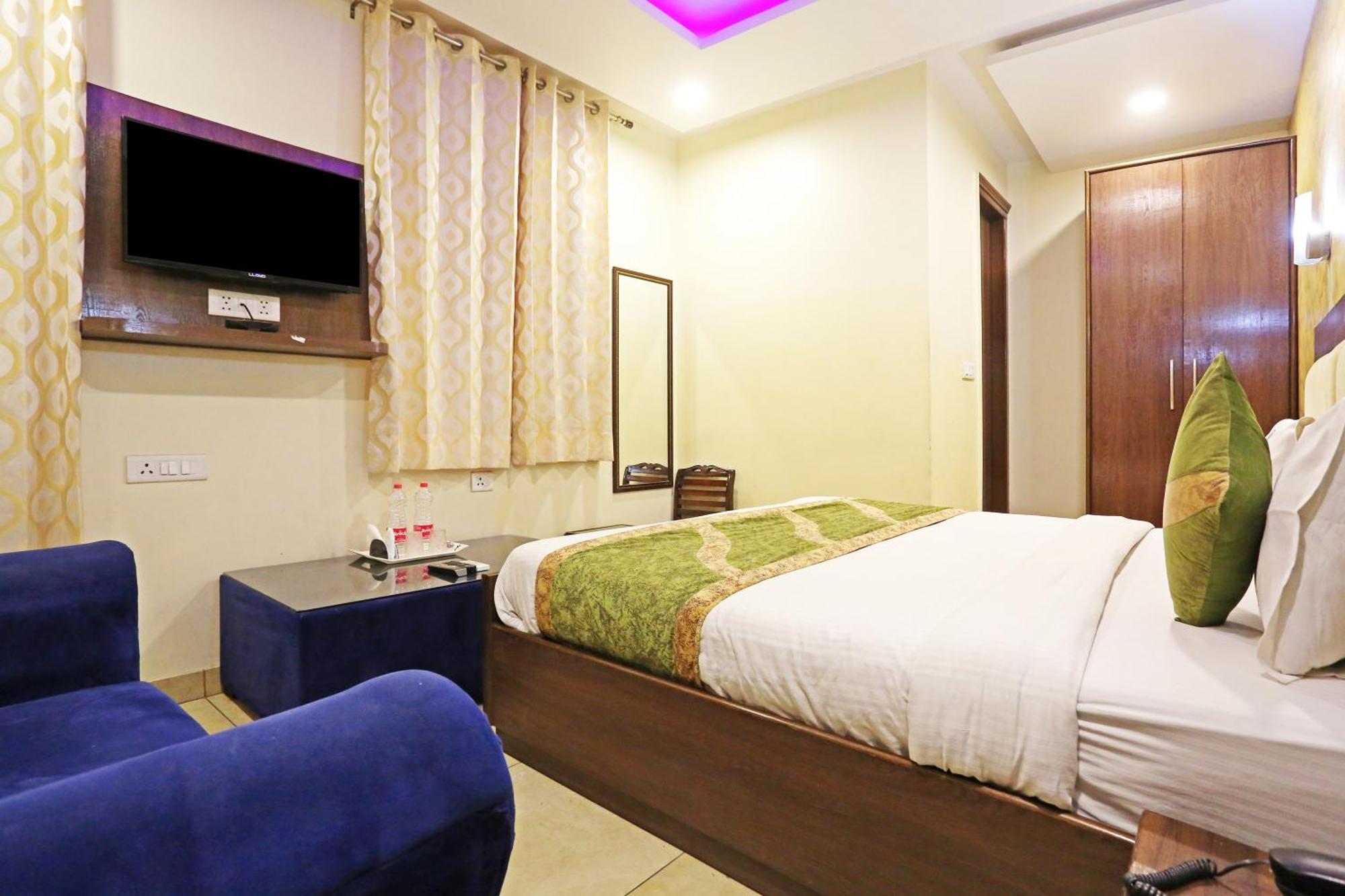 Airport Hotel Redstone New Delhi
