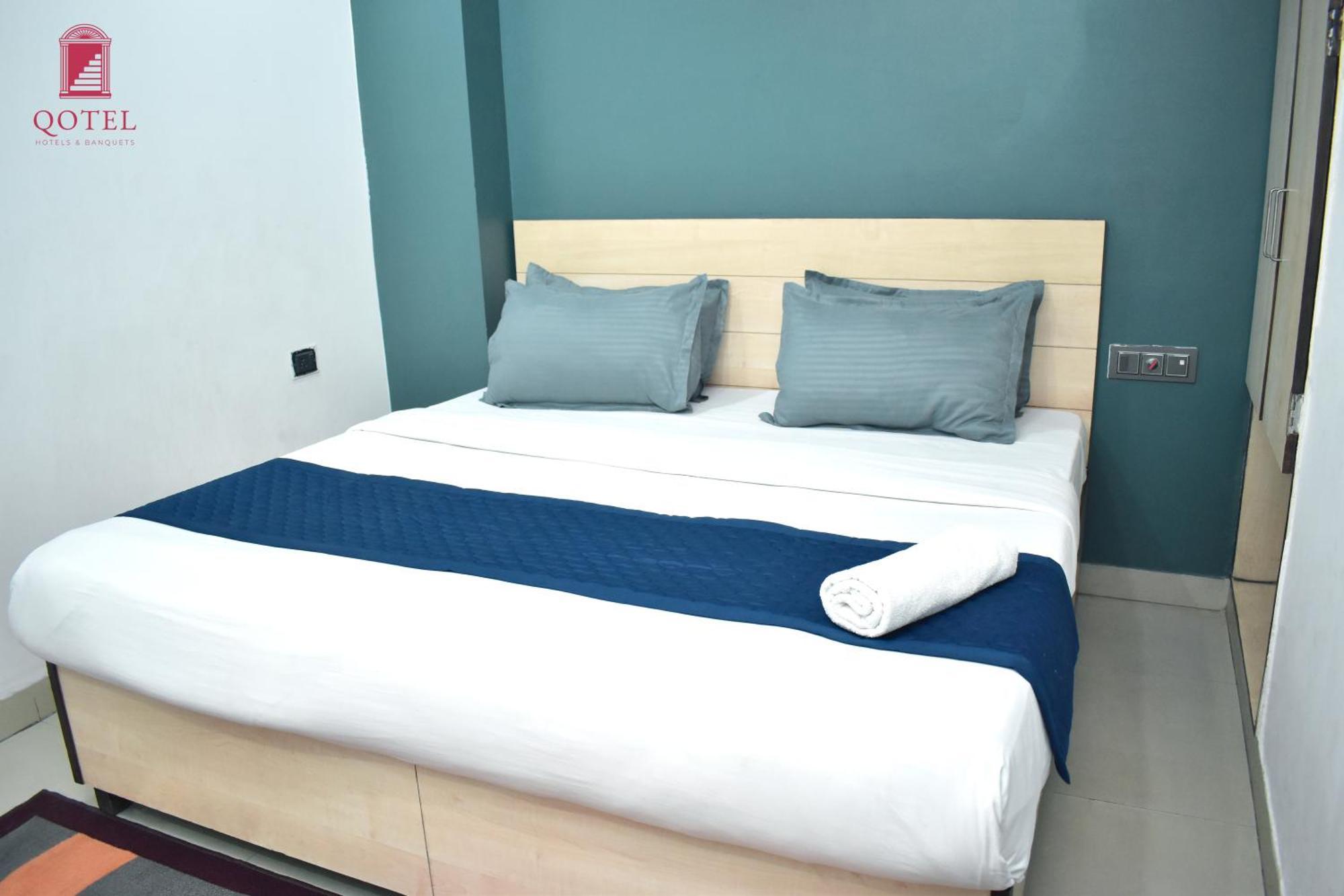 Hotel Qotel Rama Rohini Sector-24 Couple Friendly 3*