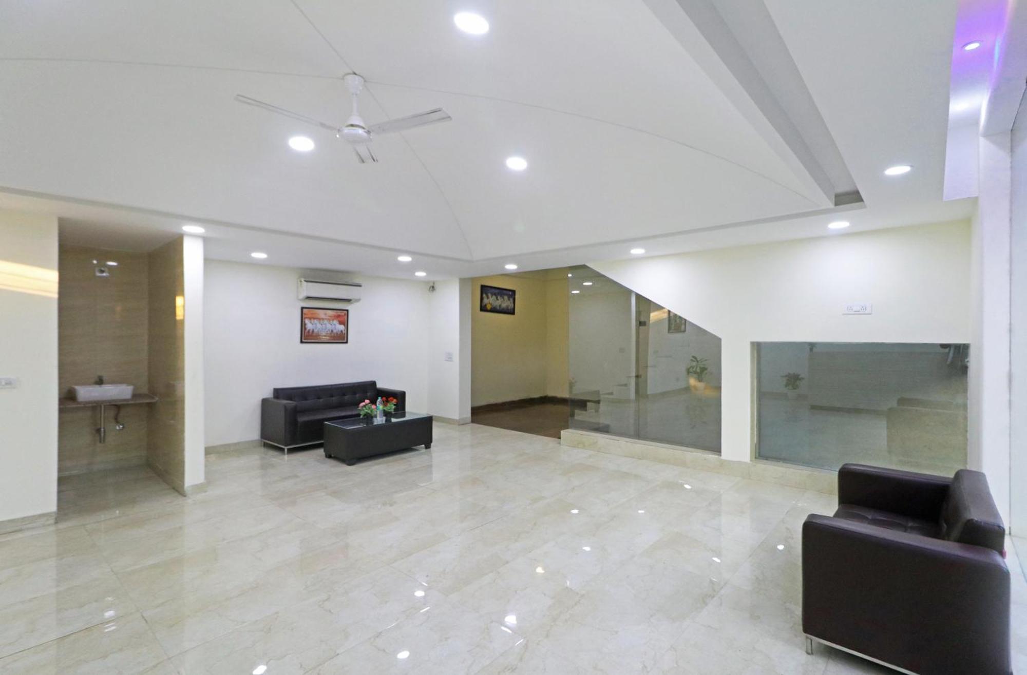 Decent Residency At Aerocity,delhi Airport New Delhi