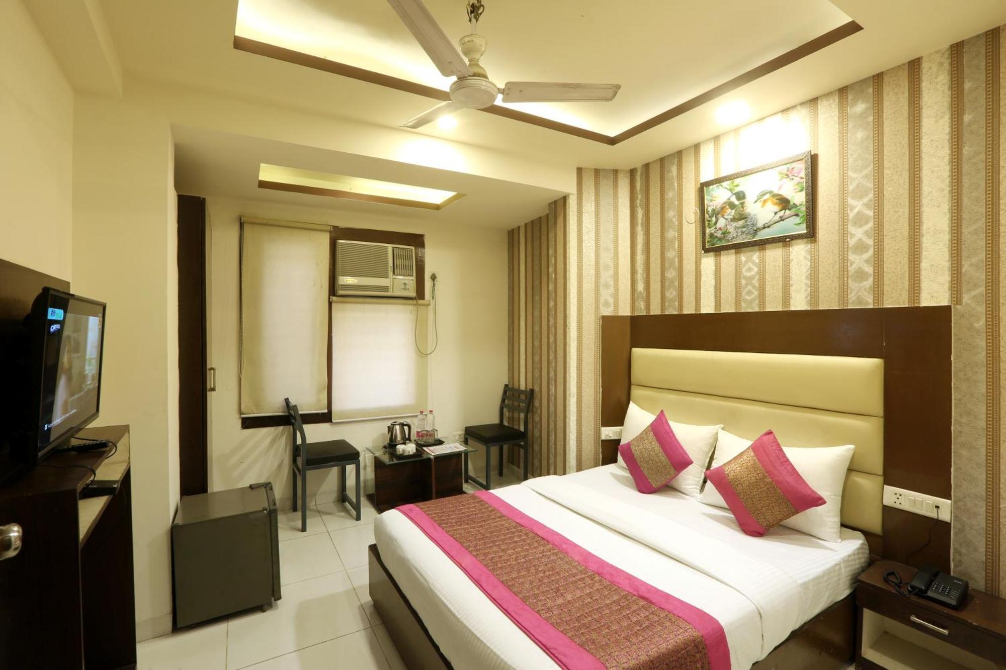 Hotel Triton Grand At Delhi Airport