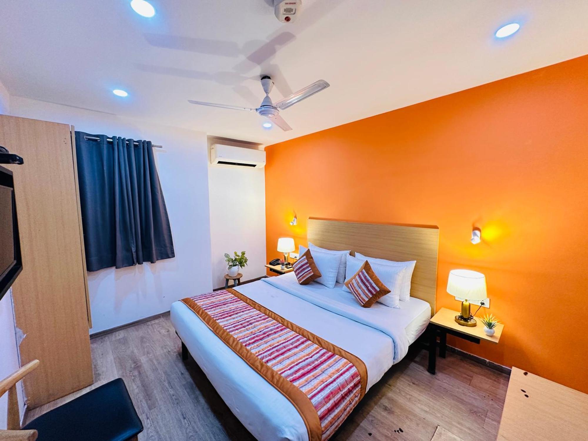 Golden Saffron - Punjabi Bagh Delhi New Delhi