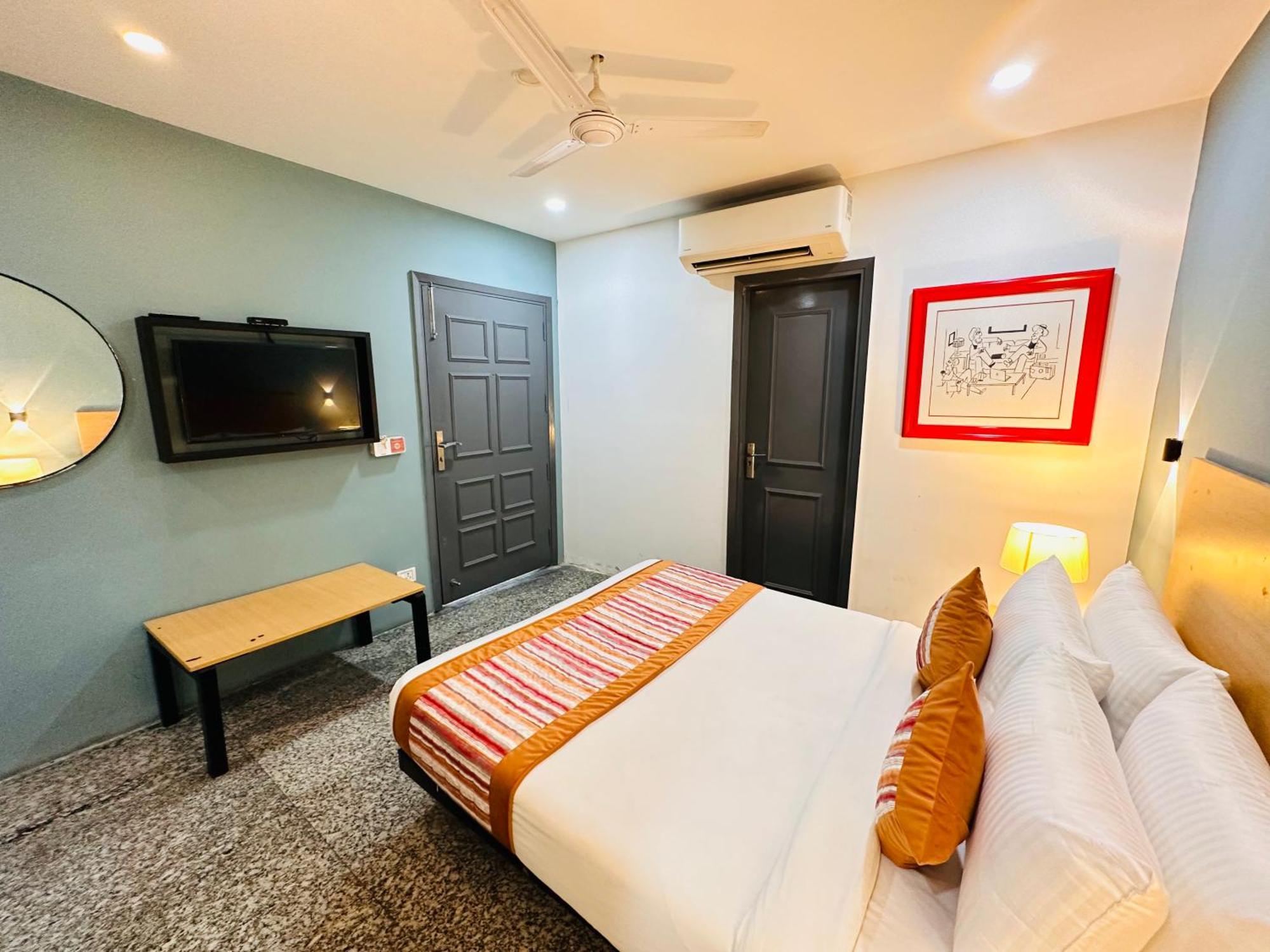 Golden Saffron - Punjabi Bagh Delhi New Delhi
