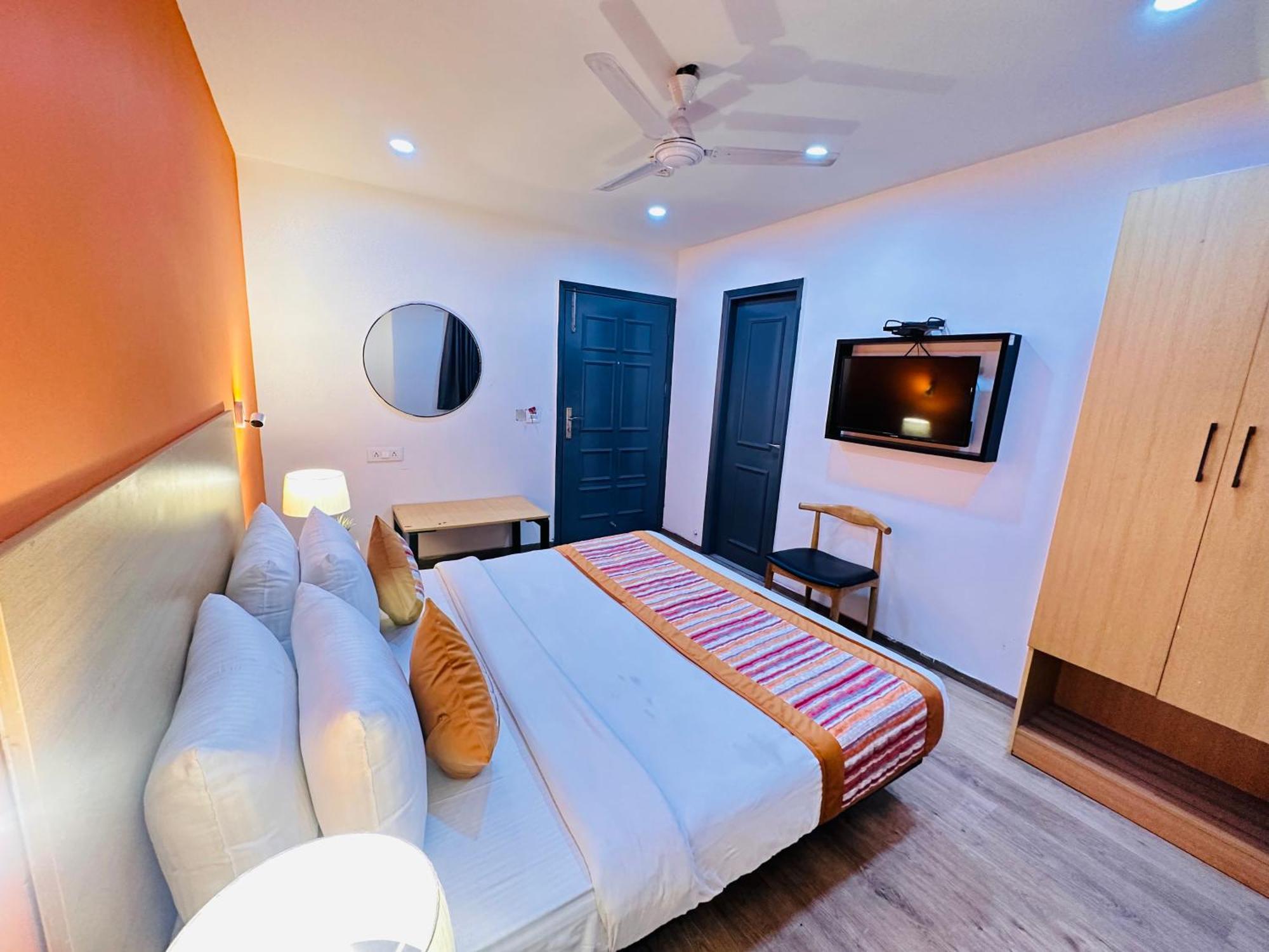 Golden Saffron - Punjabi Bagh Delhi New Delhi