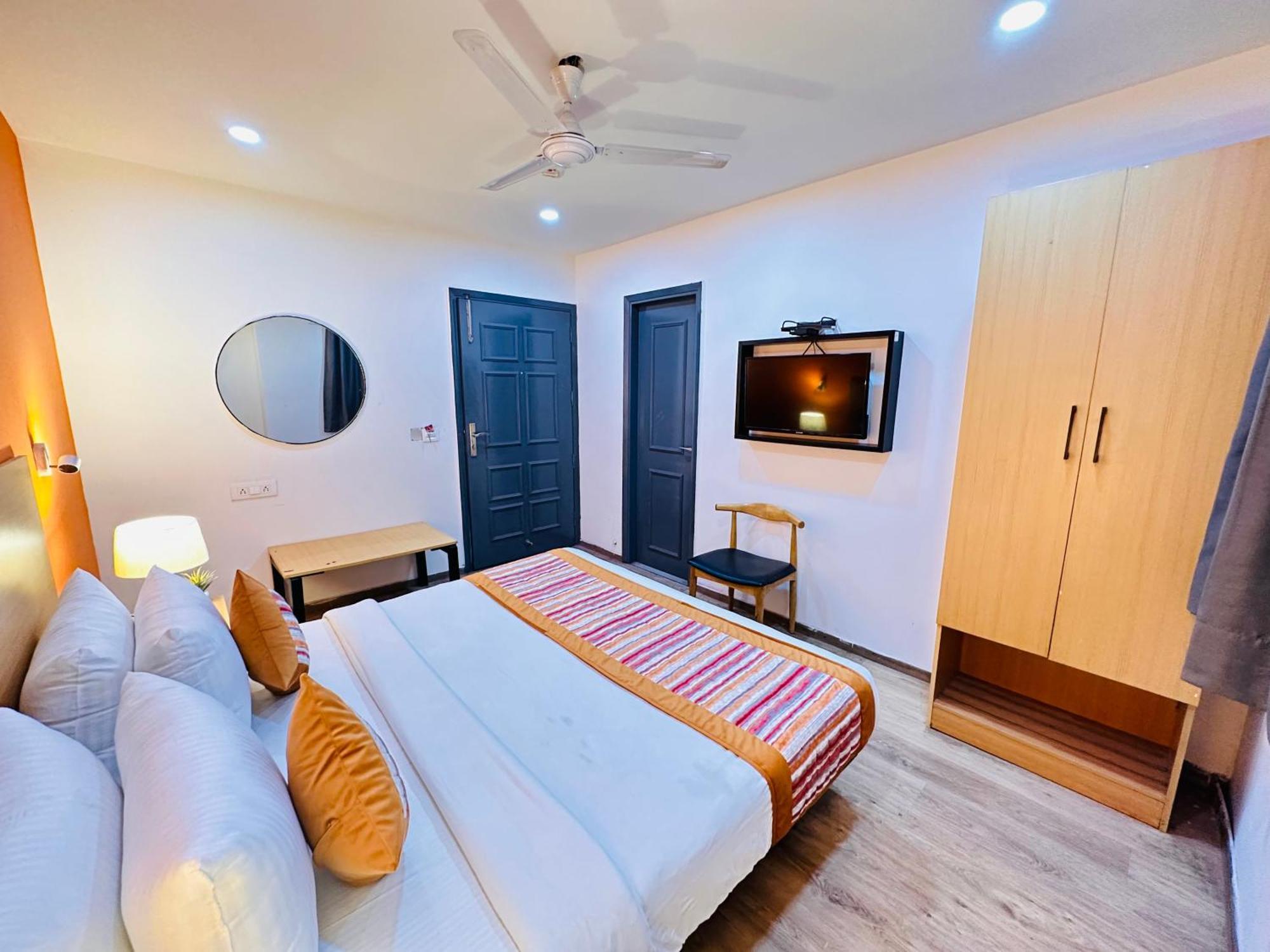 Golden Saffron - Punjabi Bagh Delhi New Delhi