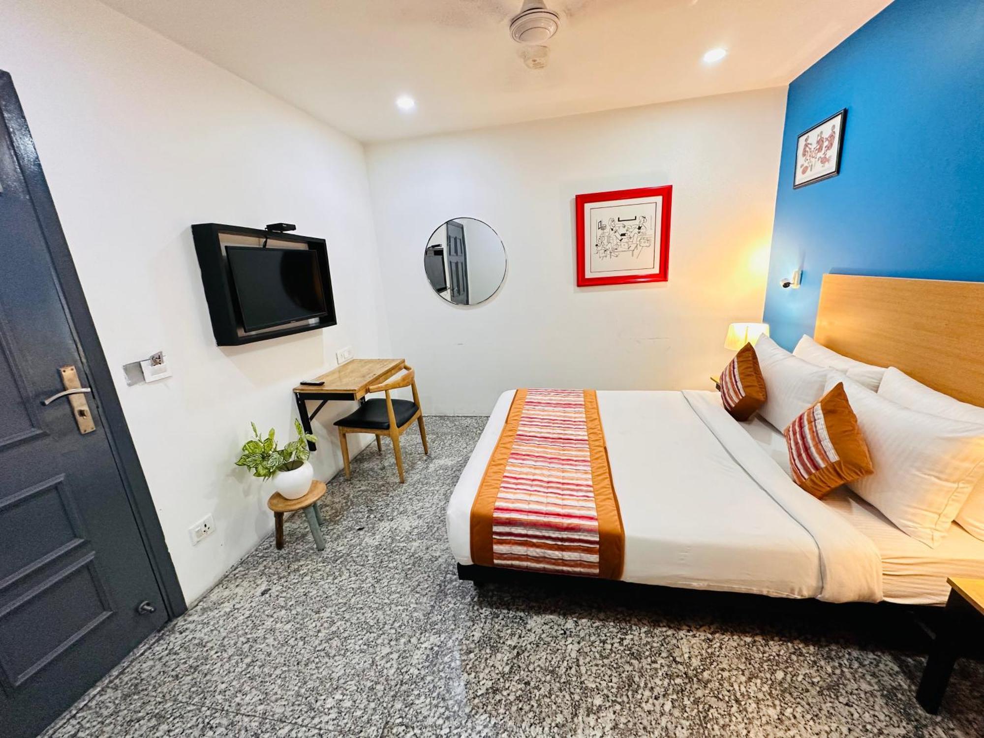Apartment Golden Saffron - Punjabi Bagh Delhi New Delhi