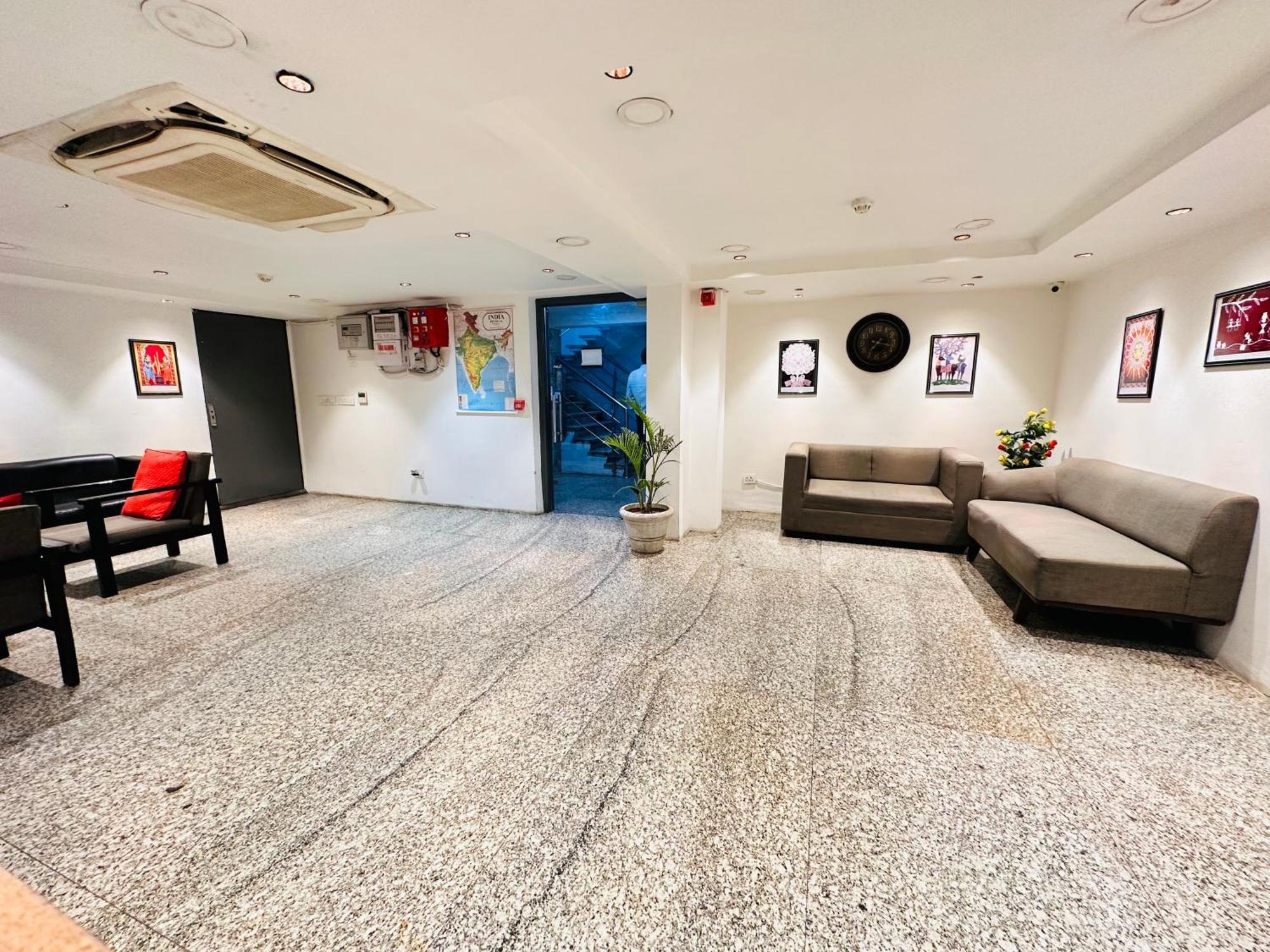 Apartment Golden Saffron - Punjabi Bagh Delhi New Delhi