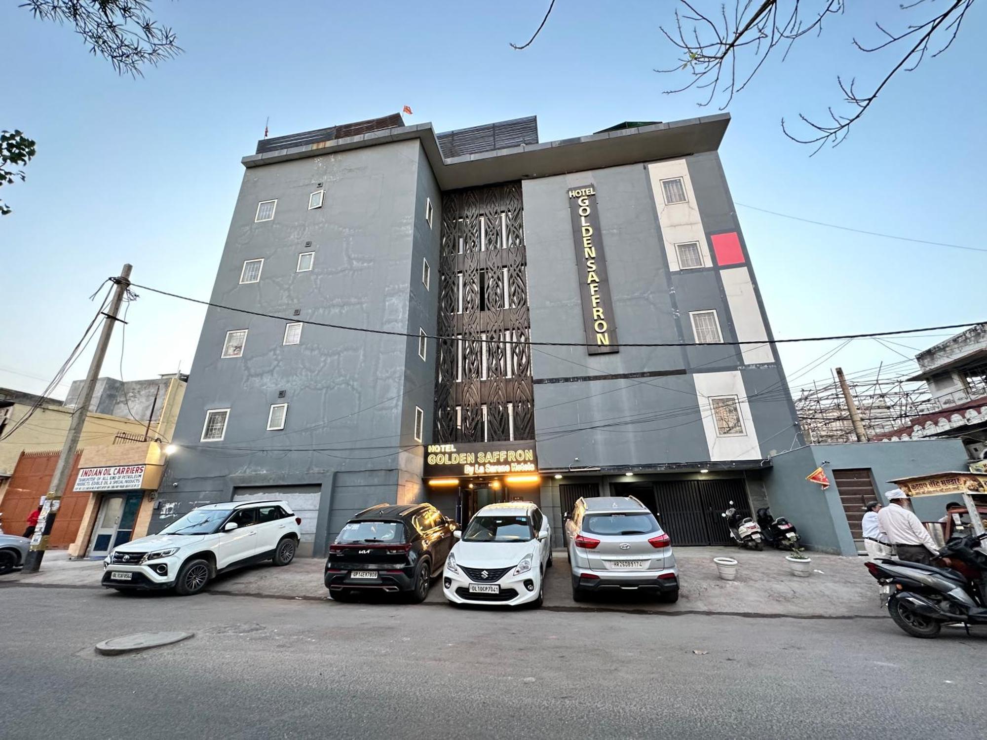 Apartment Golden Saffron - Punjabi Bagh Delhi New Delhi