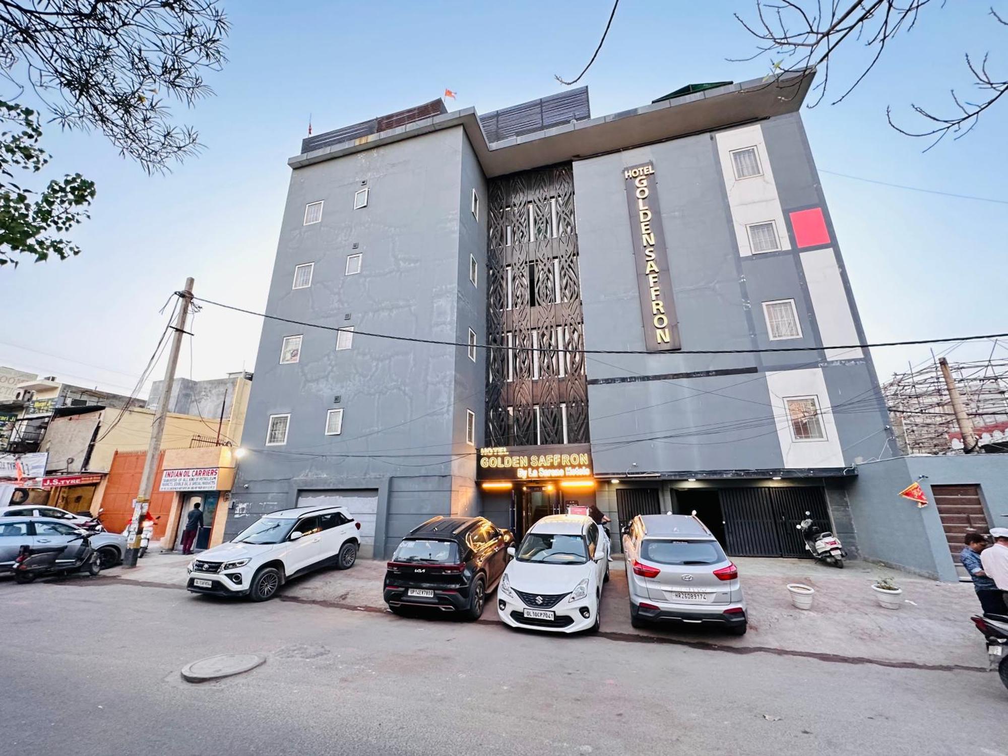 Apartment Golden Saffron - Punjabi Bagh Delhi New Delhi