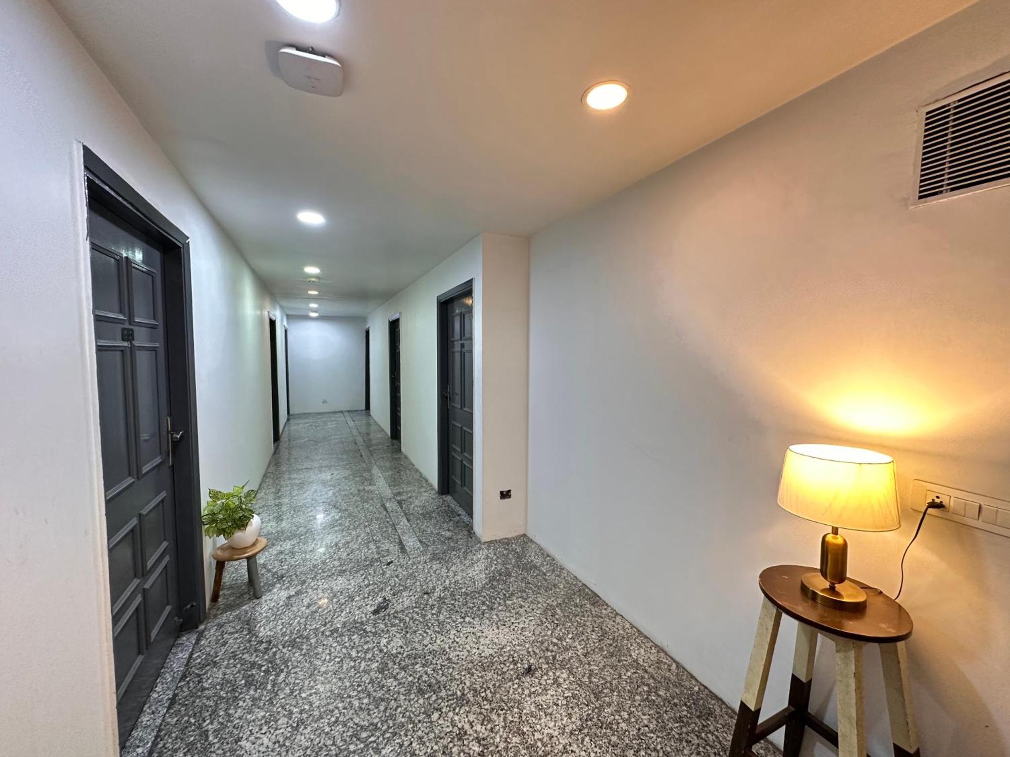 Apartment Golden Saffron - Punjabi Bagh Delhi New Delhi