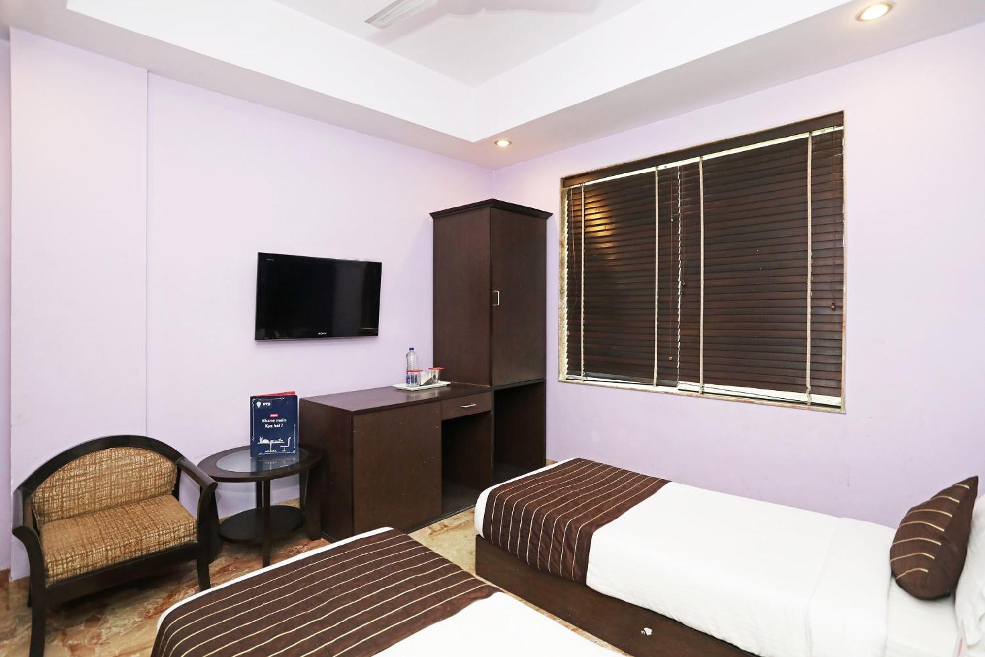 Oyo Vedas Heritage Hotel