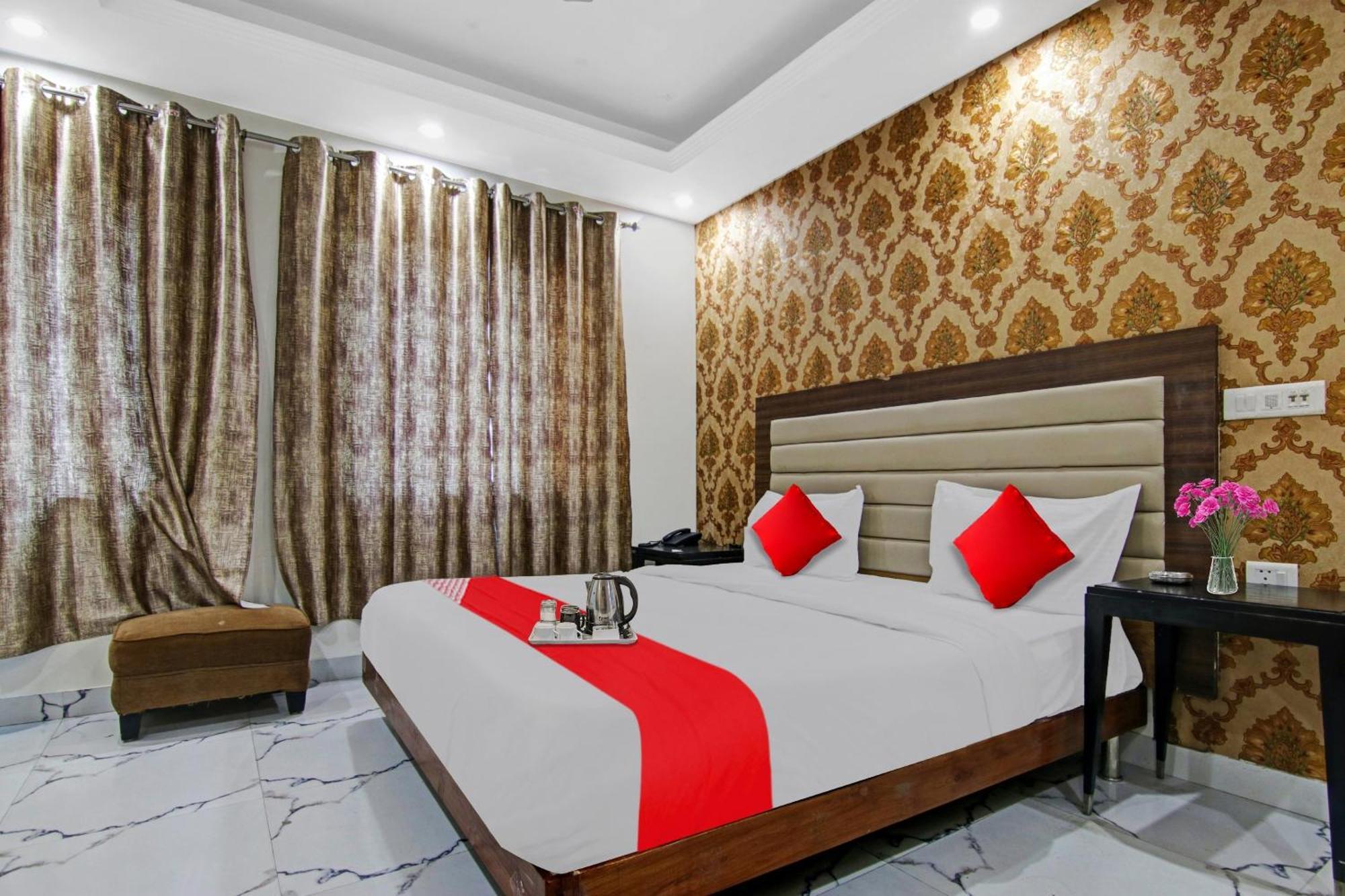 O Airport Gross Hotel New Delhi