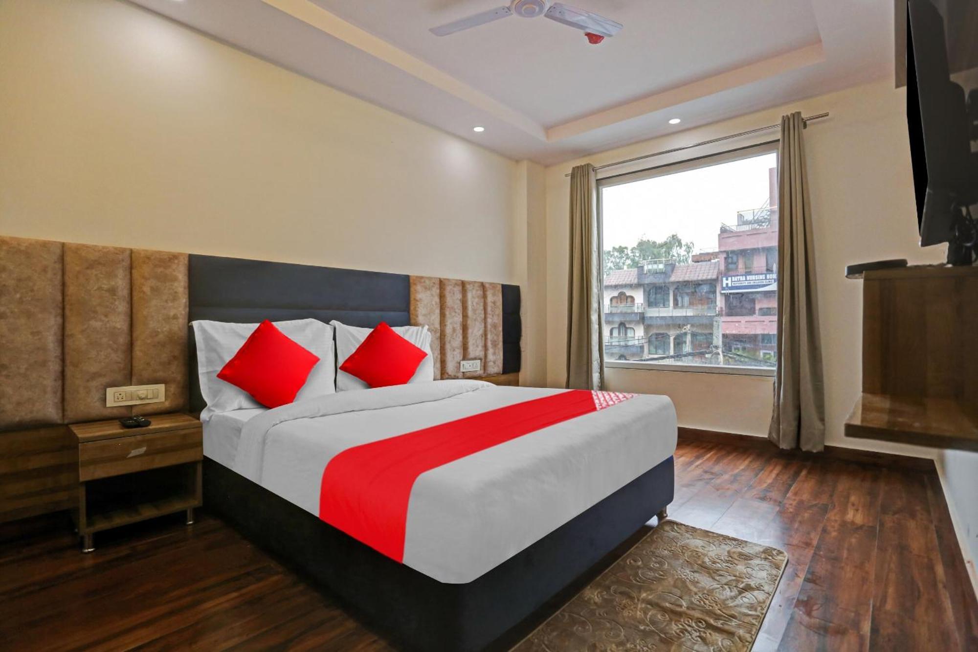 Oyo Flagship 81255 Royal Palace Hotel