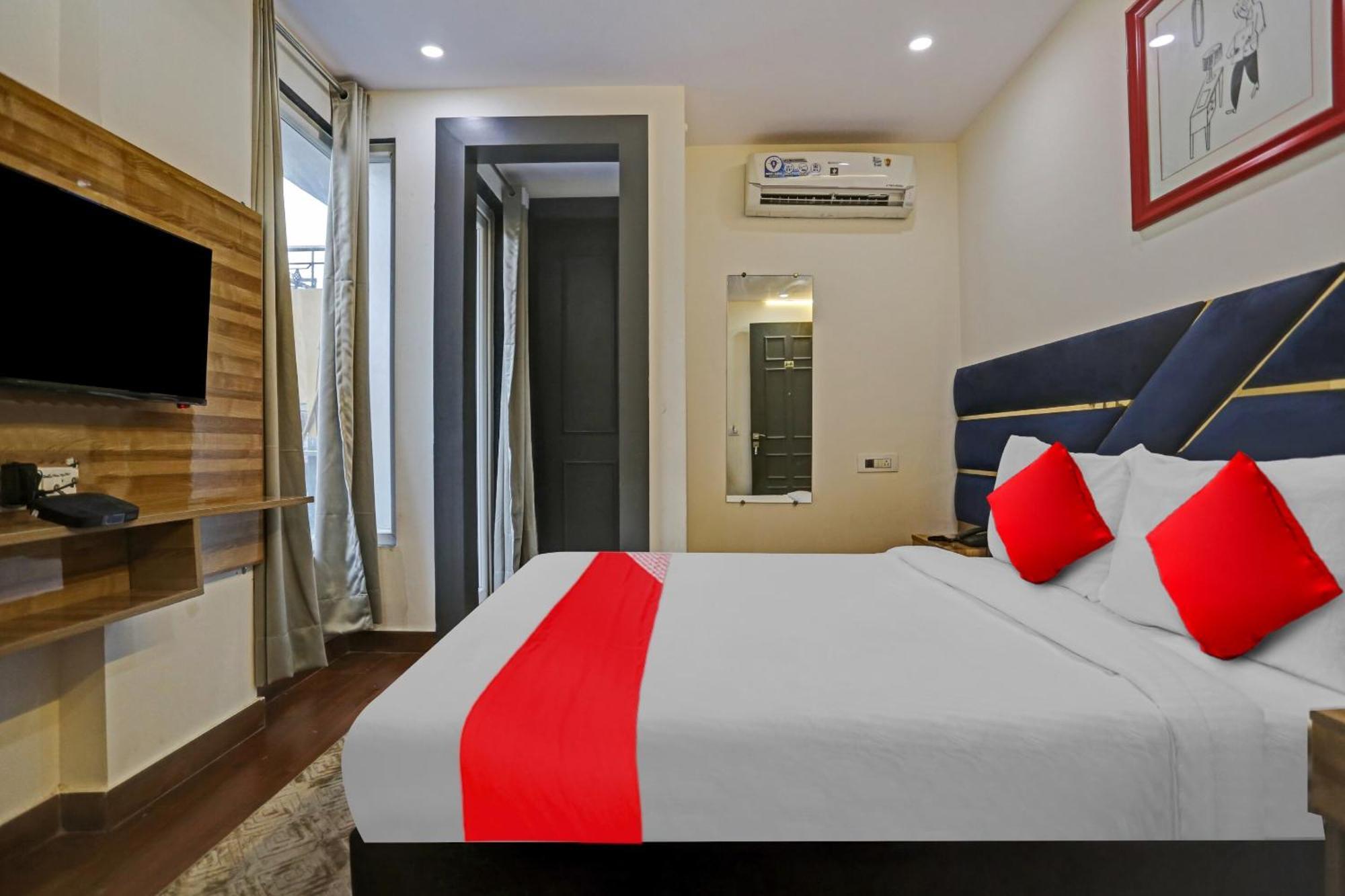 Oyo Flagship 81255 Royal Palace Hotel New Delhi