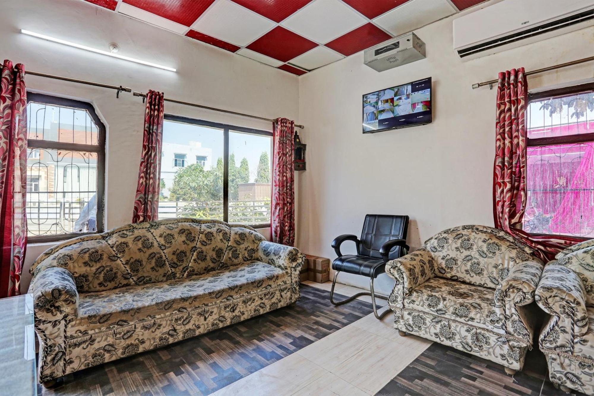 O Murliwala Wedding Palace And 3*