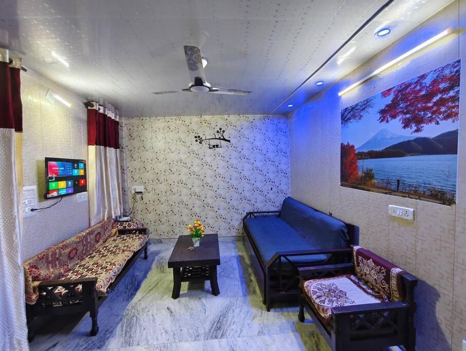 Apartment Peaceful 1 Bhk New Delhi