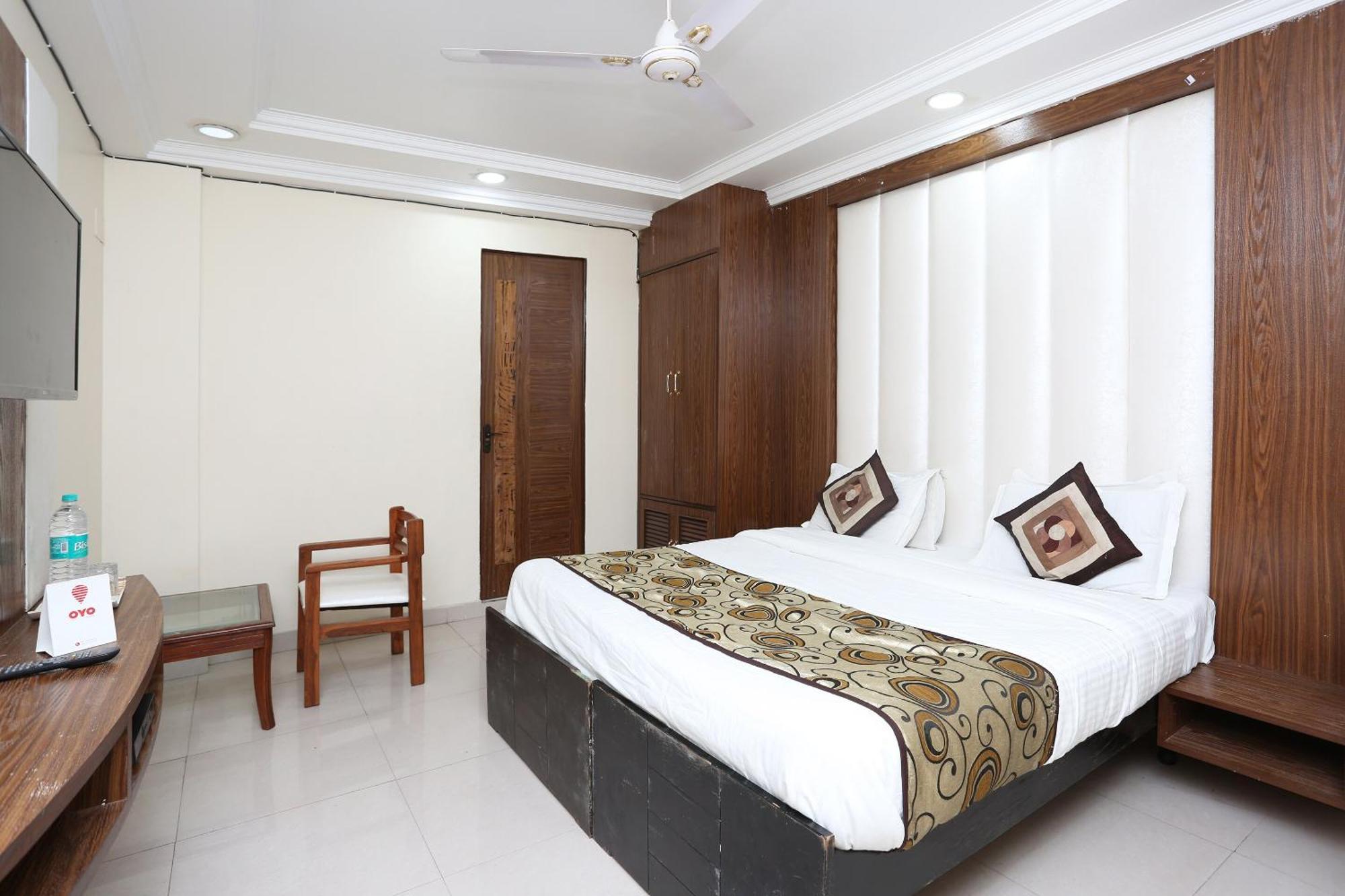 Oyo Flagship F Five 3* New Delhi